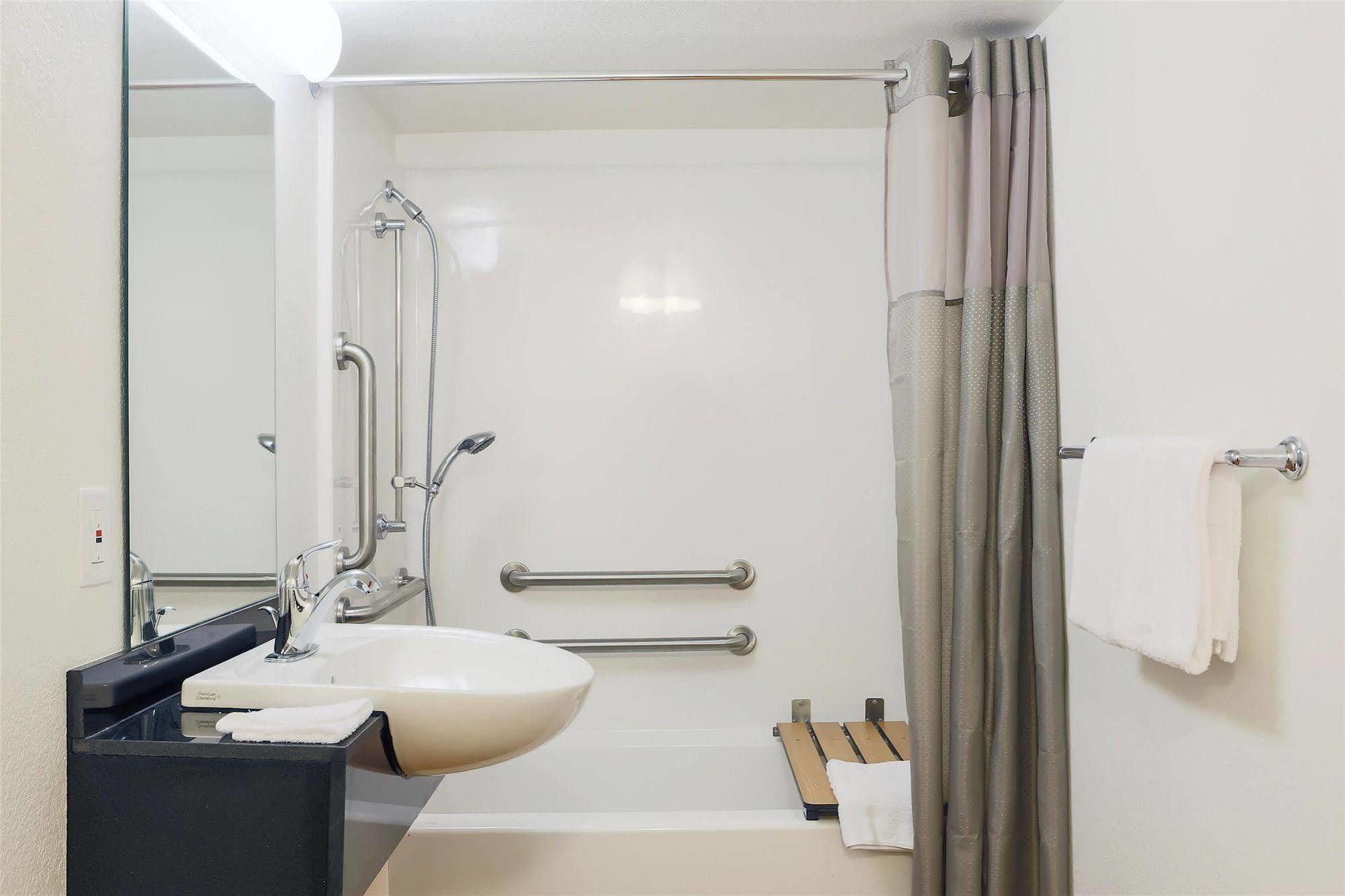 Hotel 6-cutler Bay, Fl