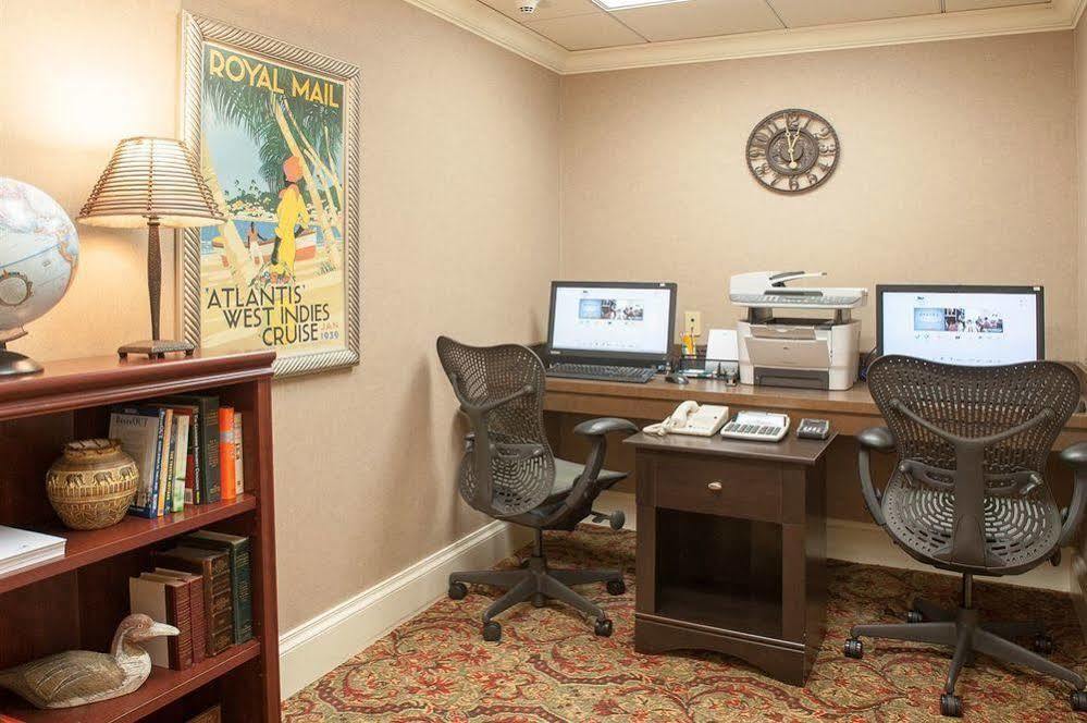 Hotel Pensacola Suites Hotel 3*