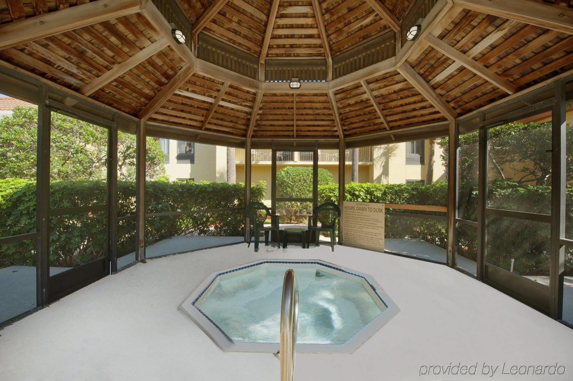 Hampton Juno Hotel