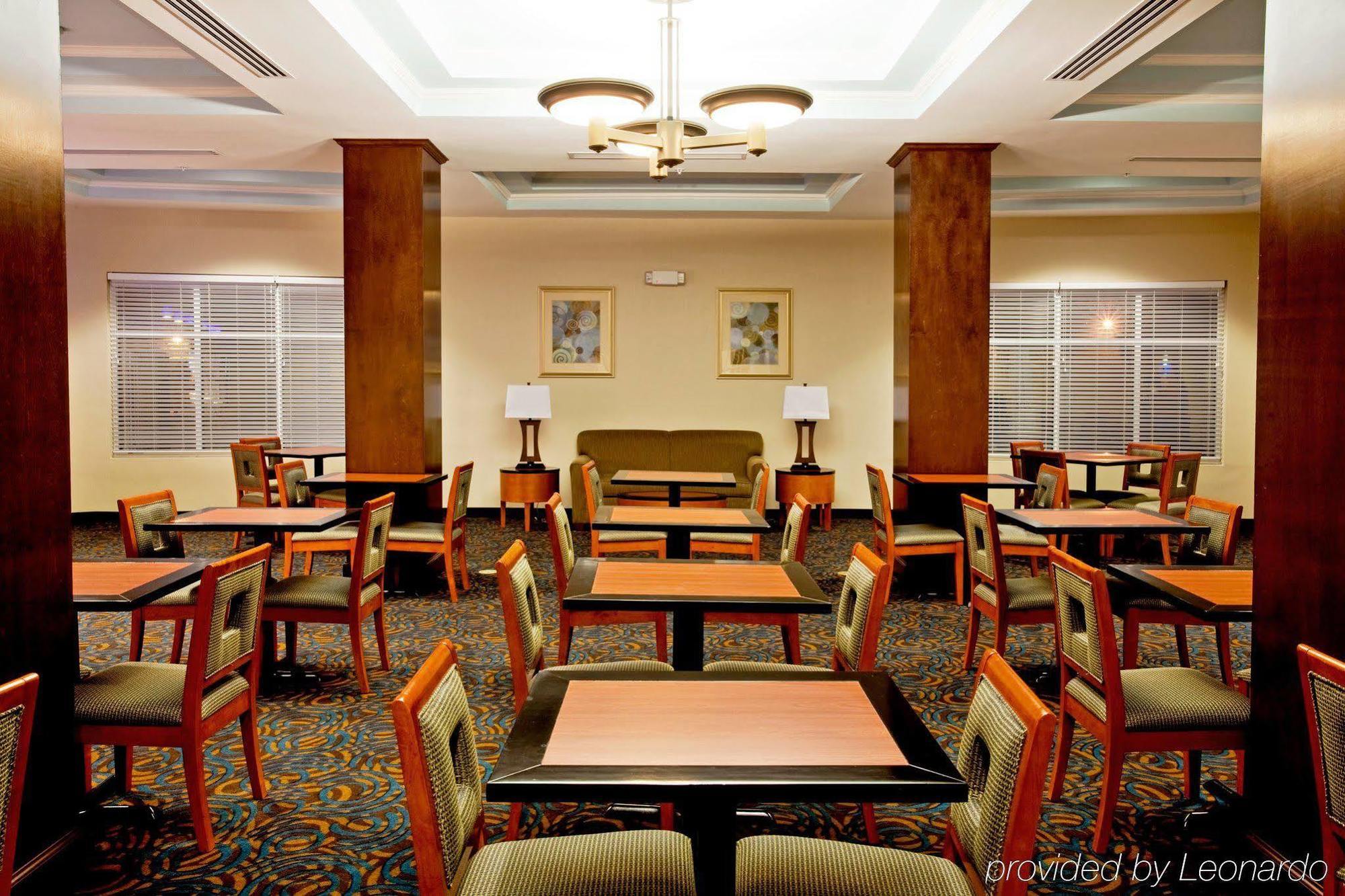 Hotel Express Wales North-winter Haven By Ihg 2*