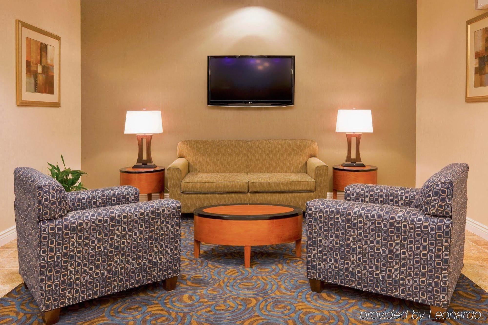 Express Wales North-winter Haven By Ihg 2* Waverly