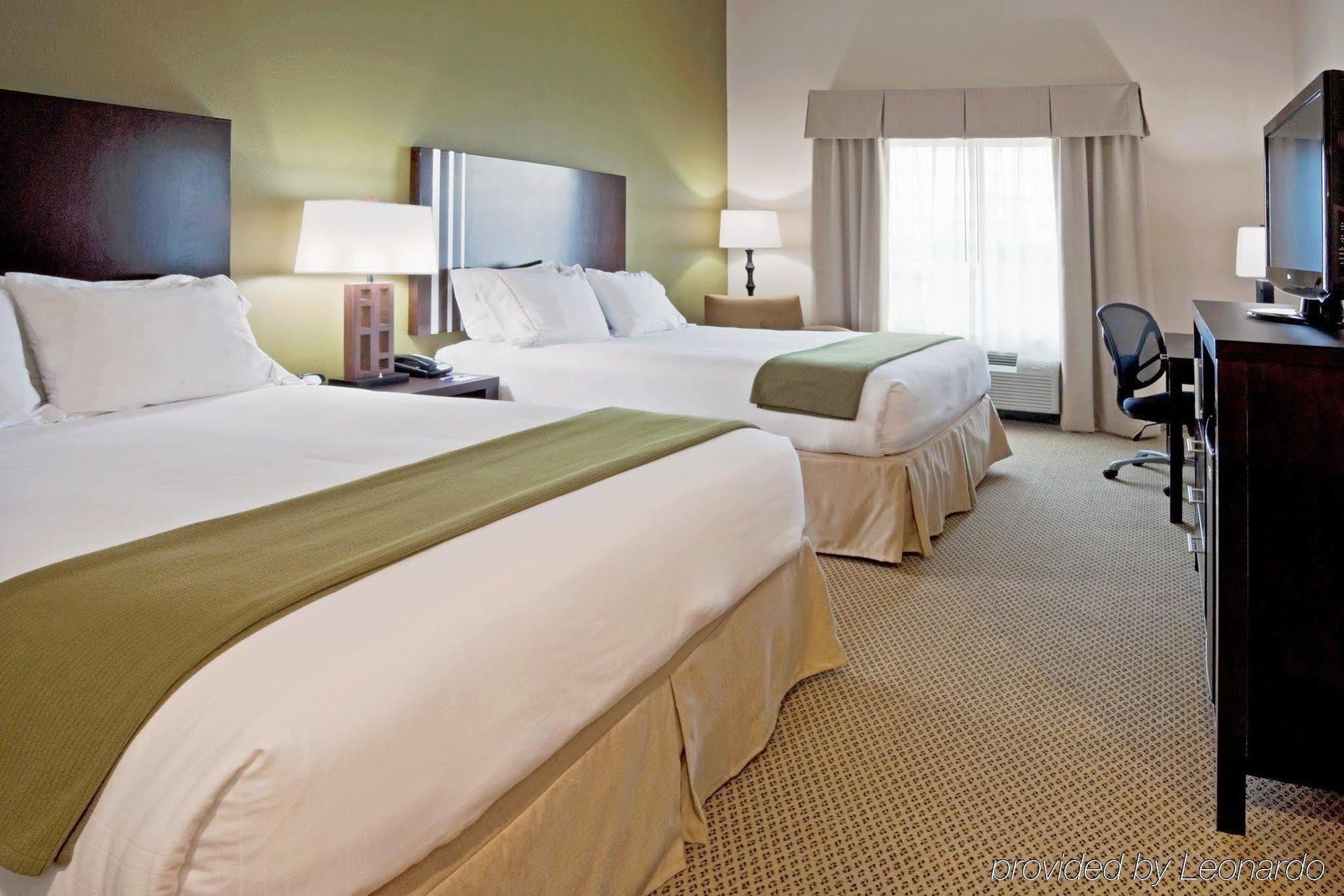 Hotel Express Wales North-winter Haven By Ihg 2*