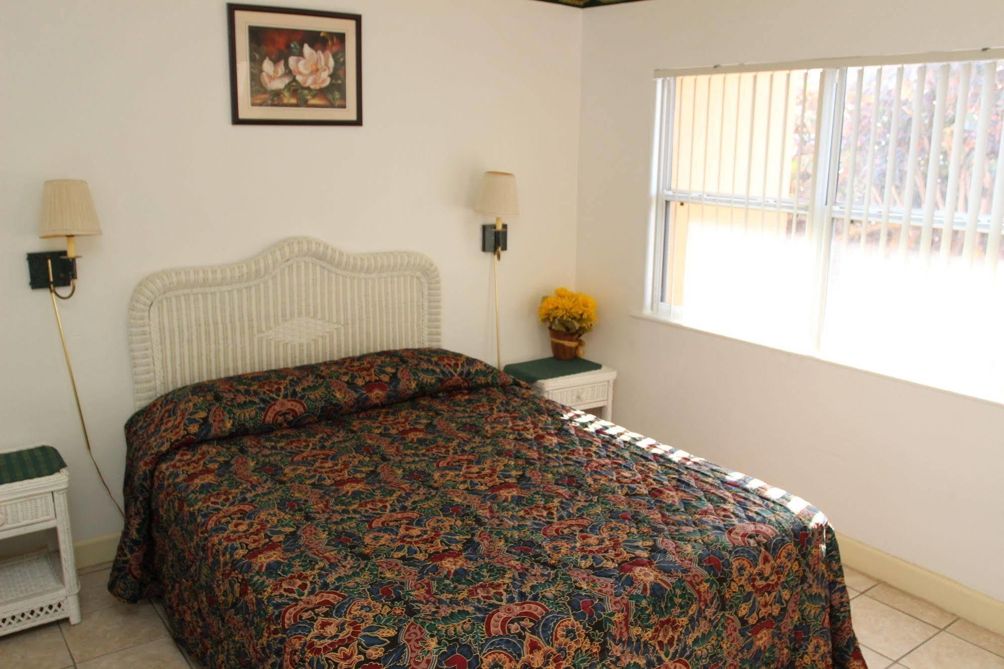 Ocean Front Paradise Motel 3*