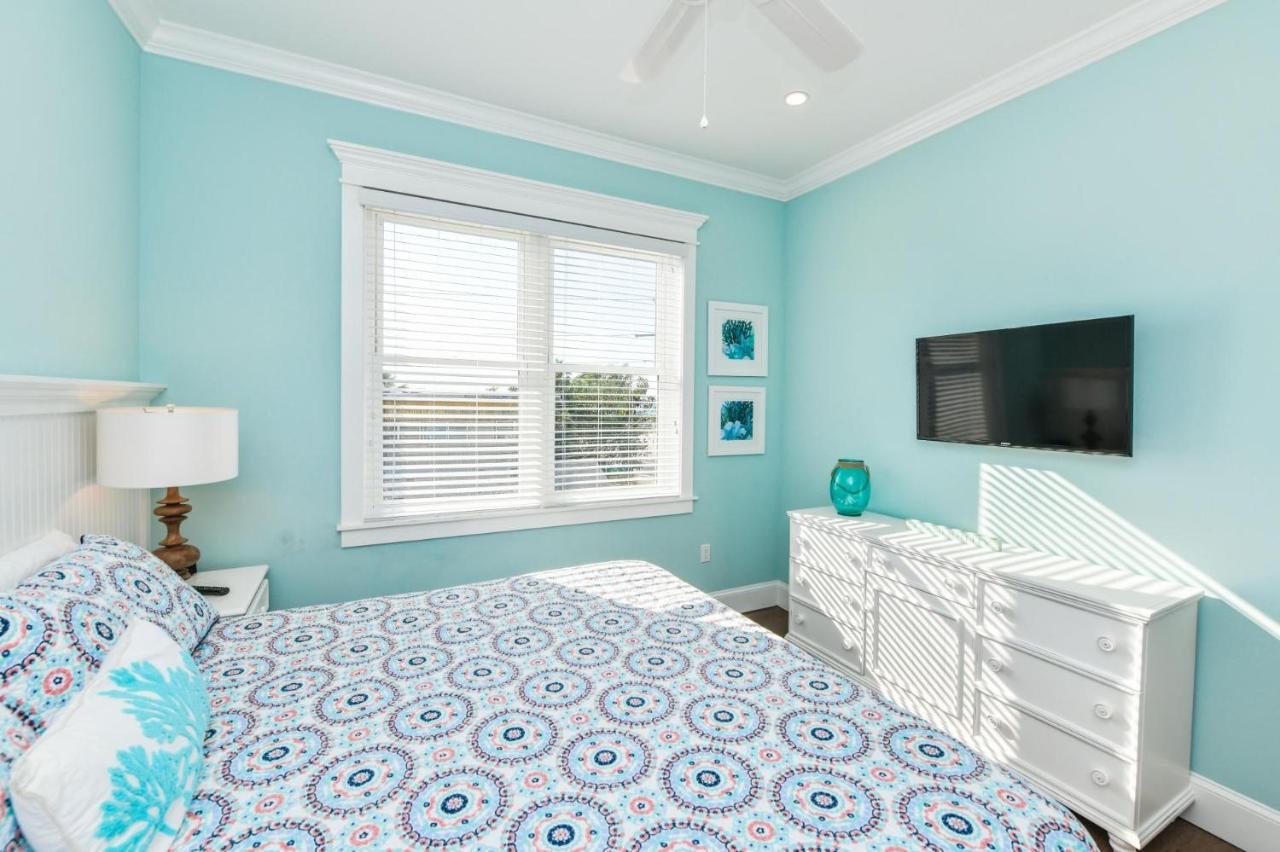 Tropical Hideaway * Bradenton Beach