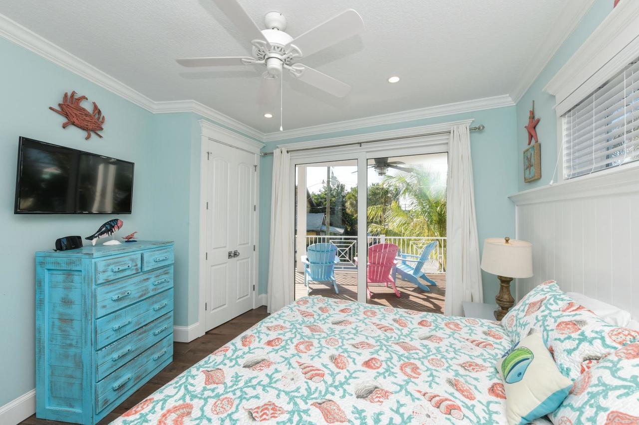 Tropical Hideaway Apartment Bradenton Beach