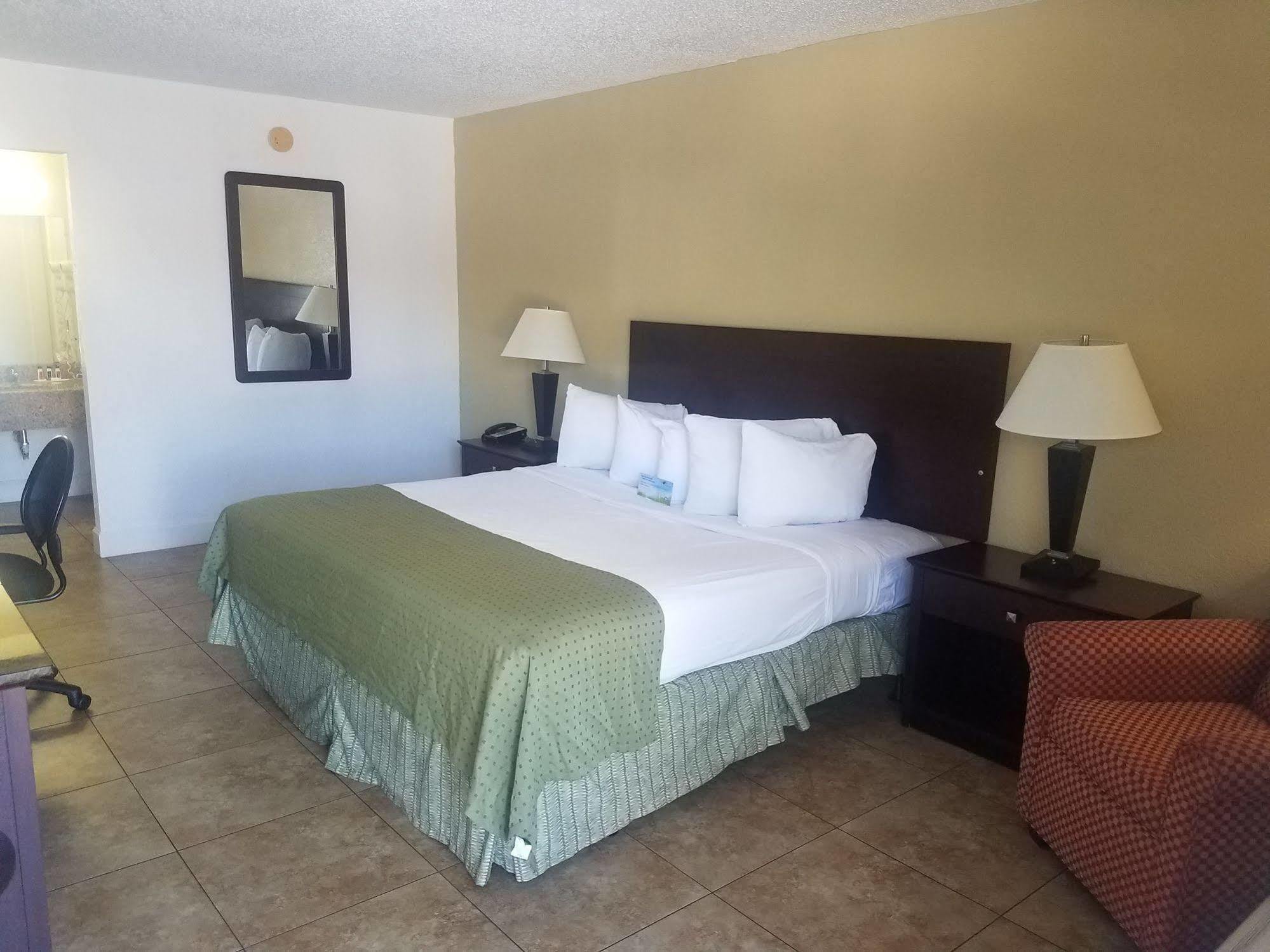 Days By Wyndham St. Petersburg / Tampa Bay Area Pinellas Park