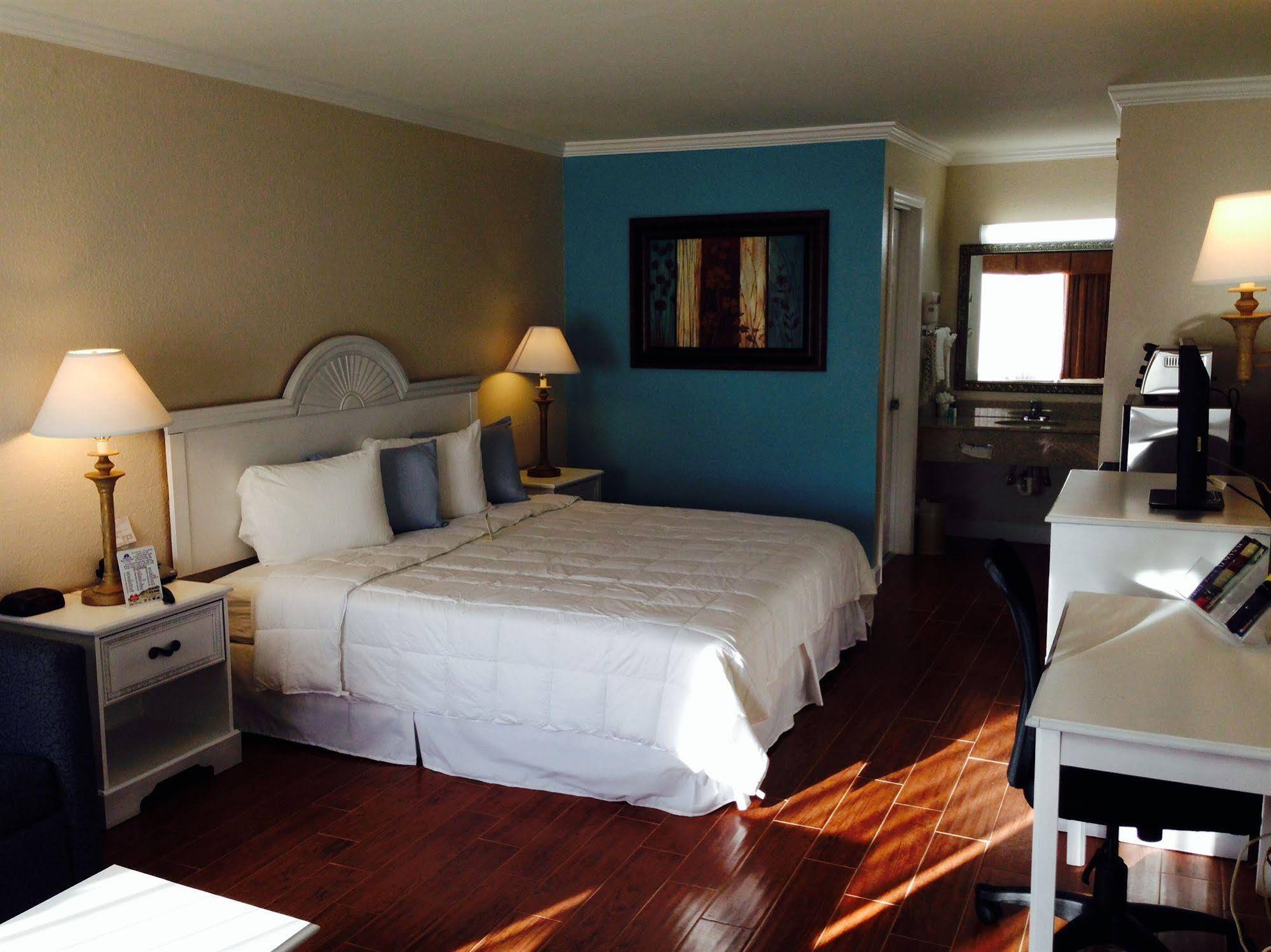 Vero & Vero I-95 (adults Only) 3*