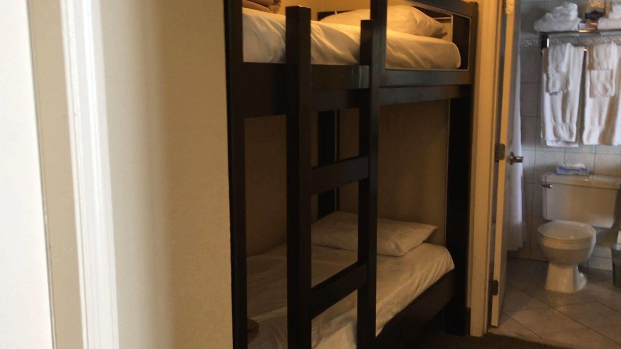 Radisson Oceanfront Hotel 3*