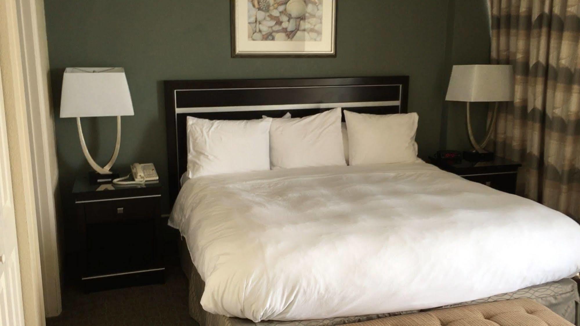 Hotel Radisson Oceanfront 3*
