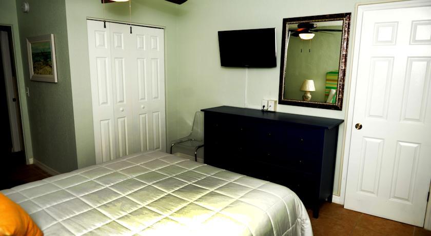 Motel Beach Suites