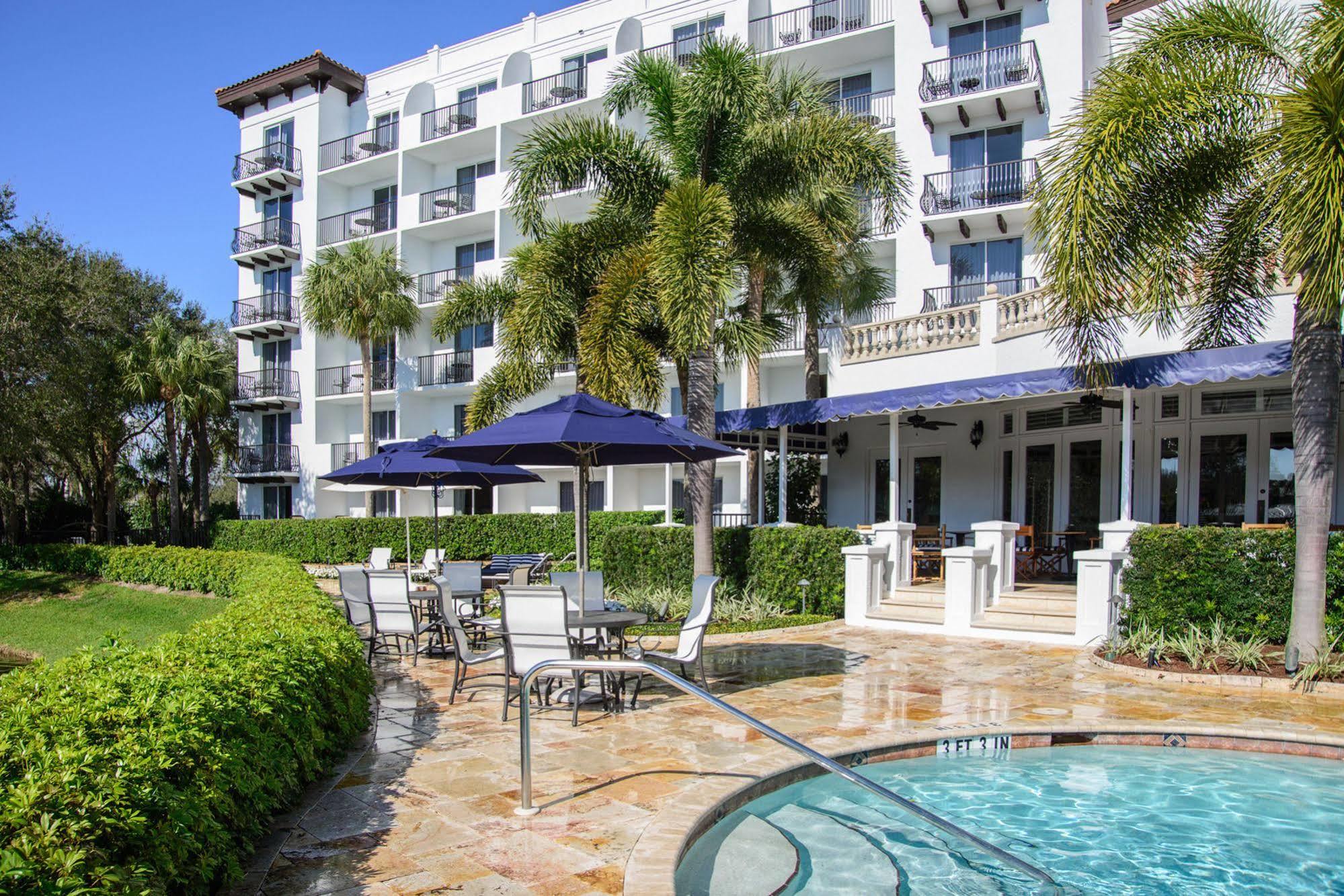 Hotel At Pelican Bay Naples