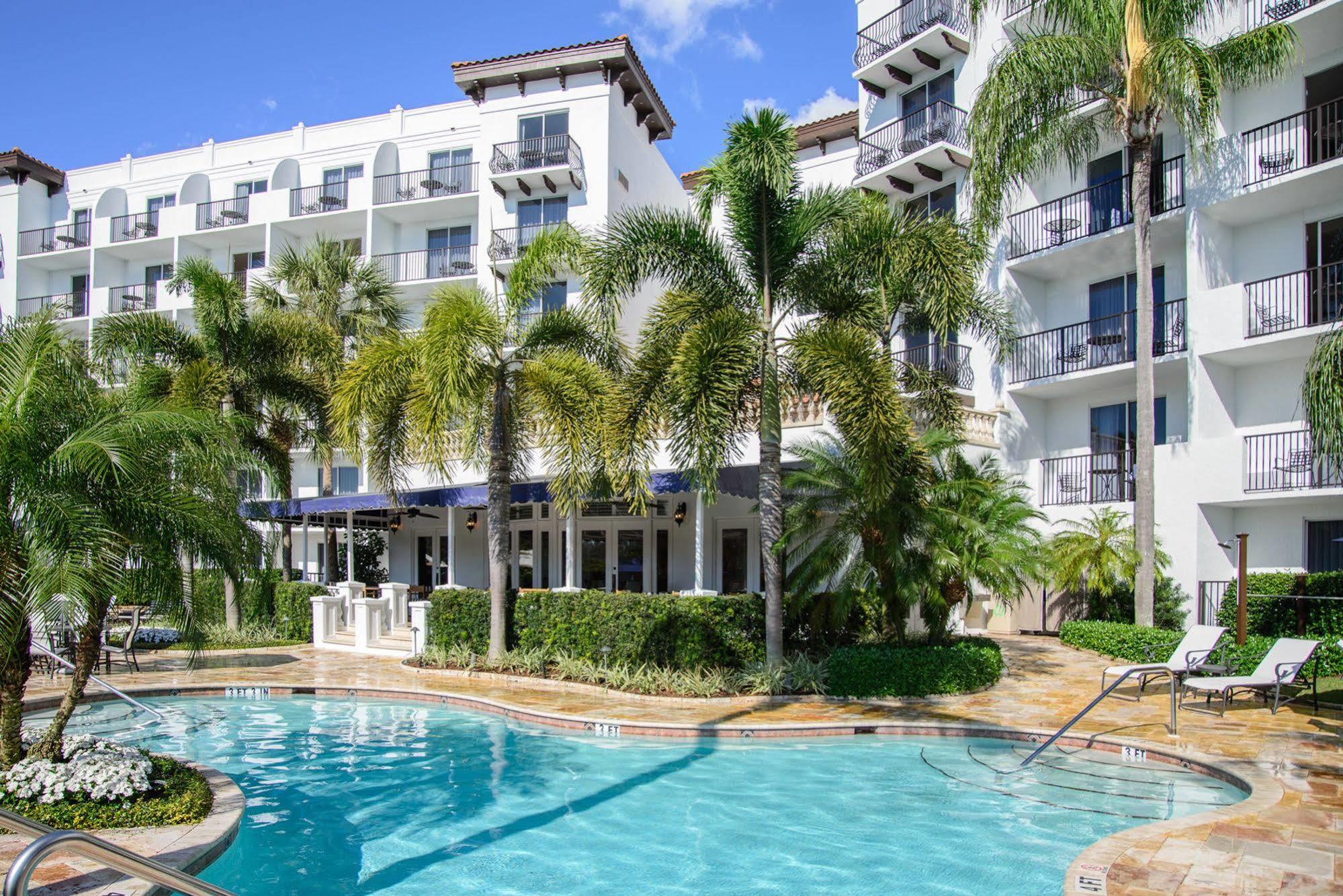 Hotel At Pelican Bay Naples