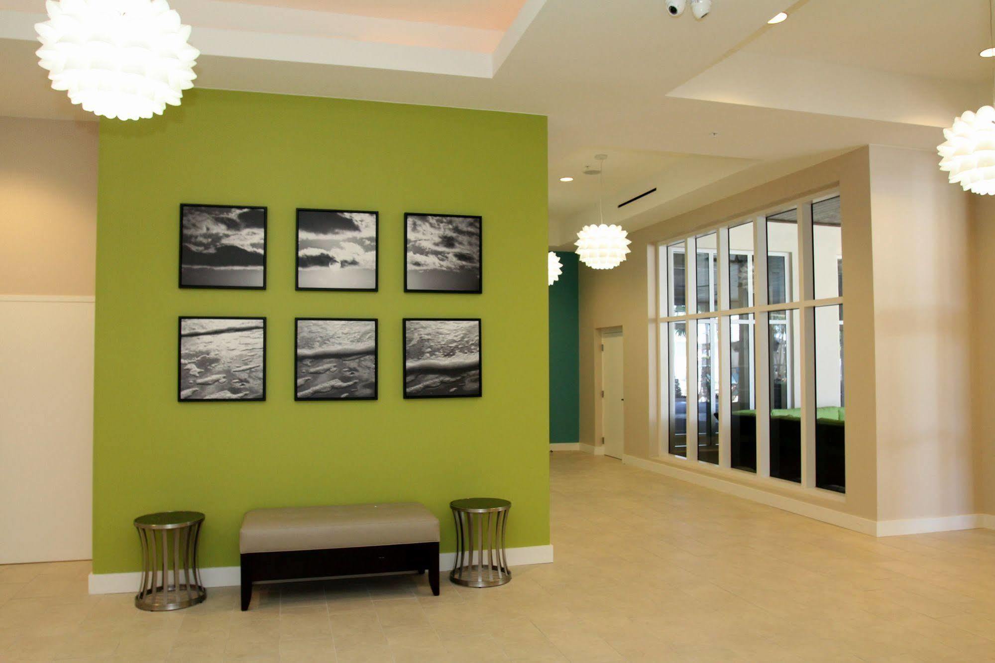 Shephard's Live Entertainment Hotel Clearwater Beach