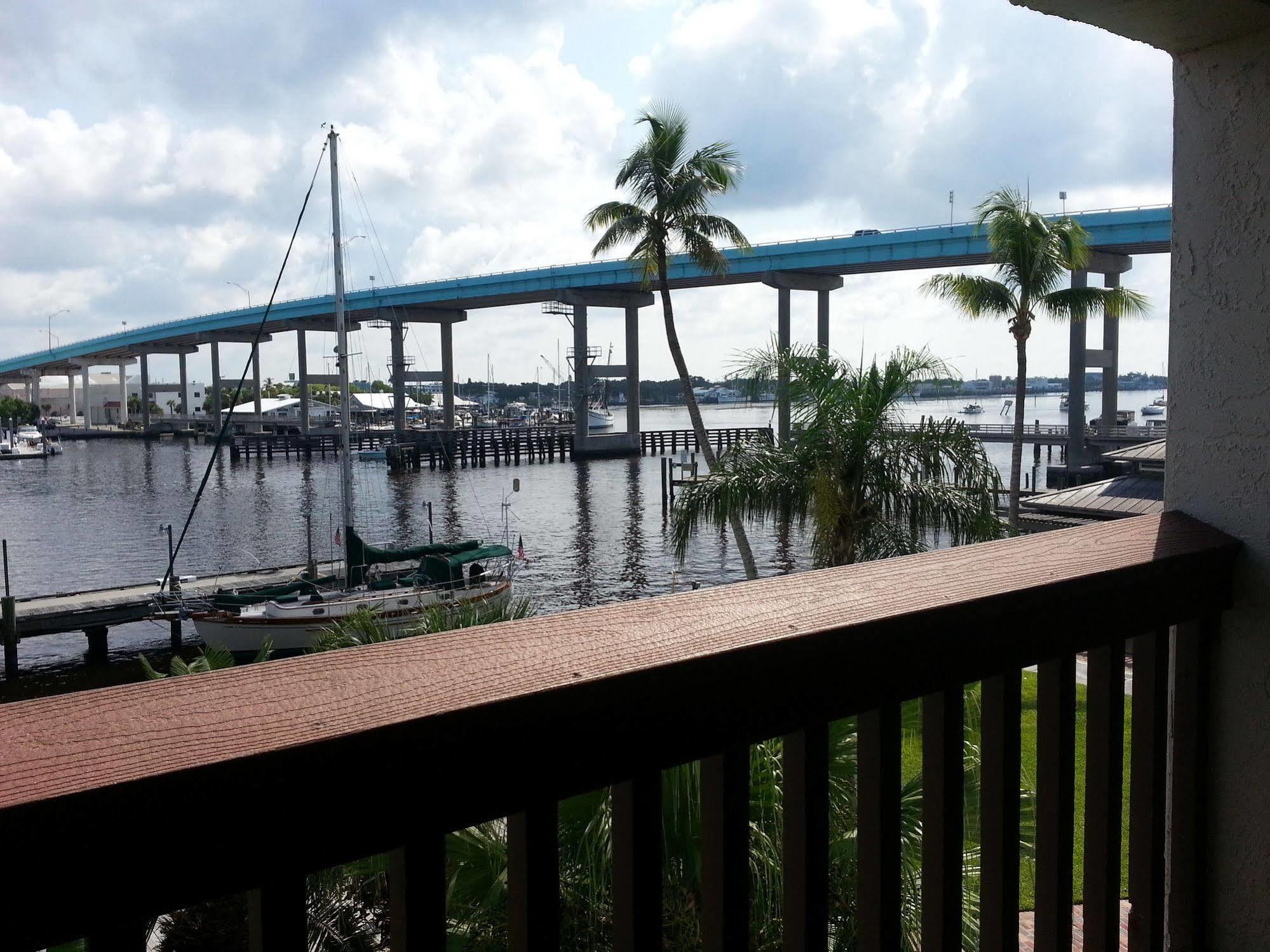 Marina Village At Snug Harbor Hotel Fort Myers Beach