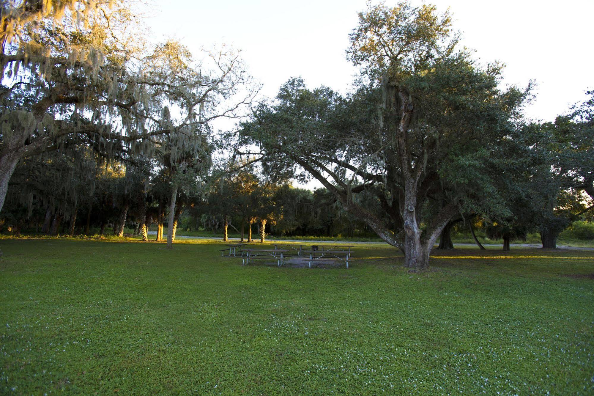 Hotel Days By Wyndham Town Center 3*