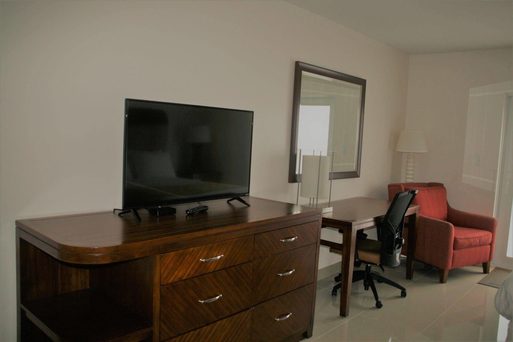 Capri 3* Lake Worth Beach
