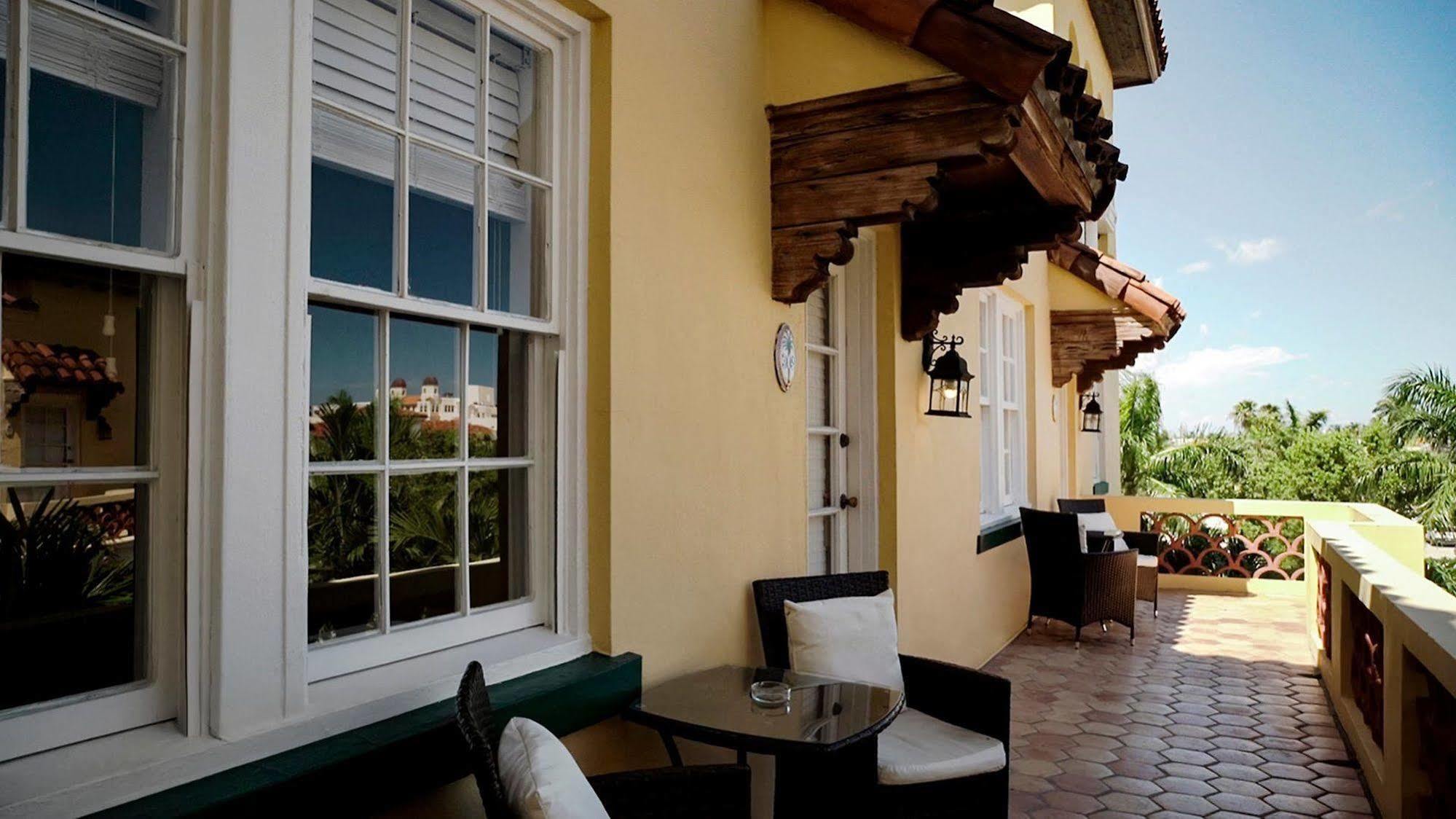 The Bradley Park Hotel Palm Beach
