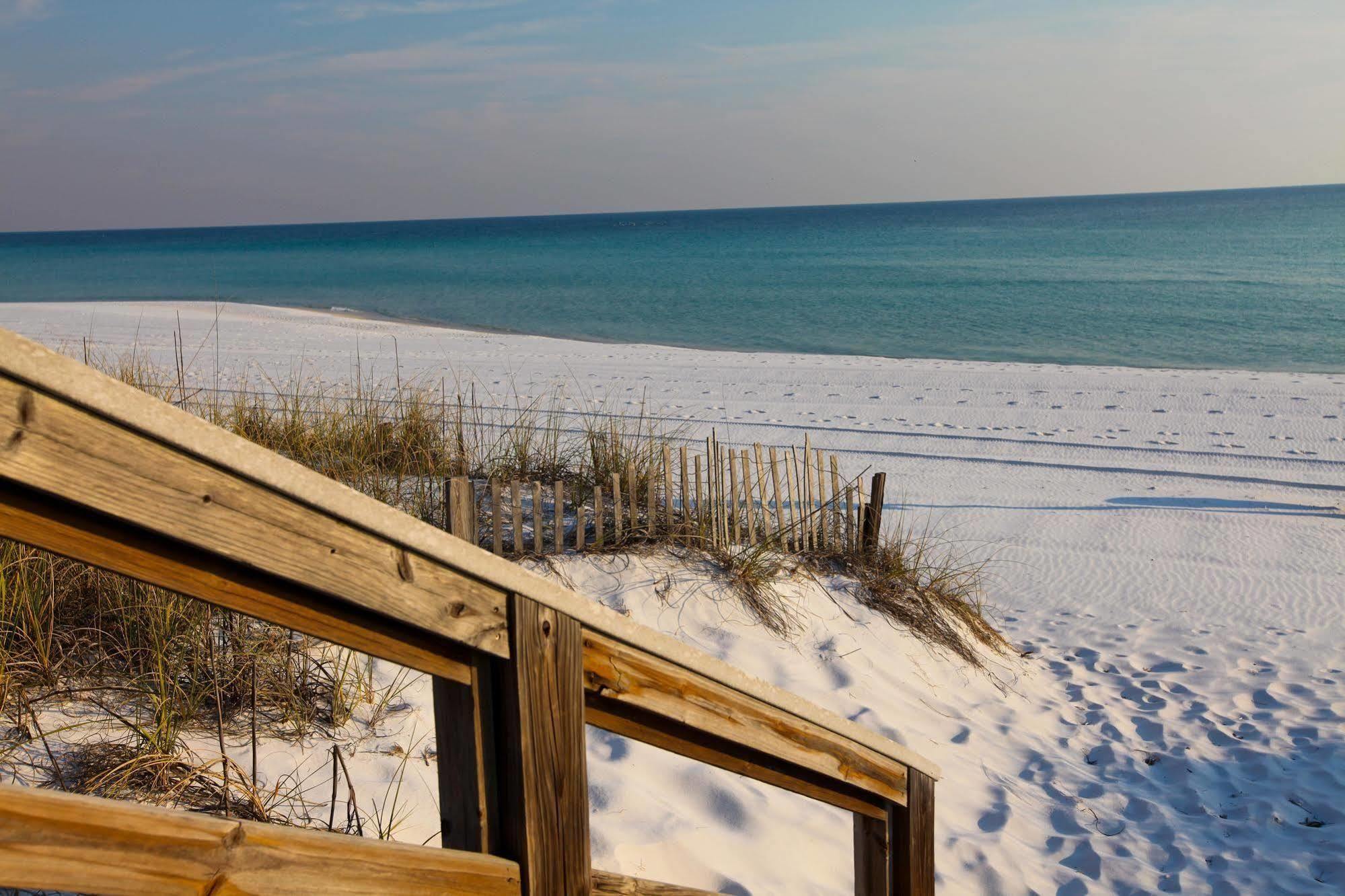 On The Gulf By Isle Hotel
