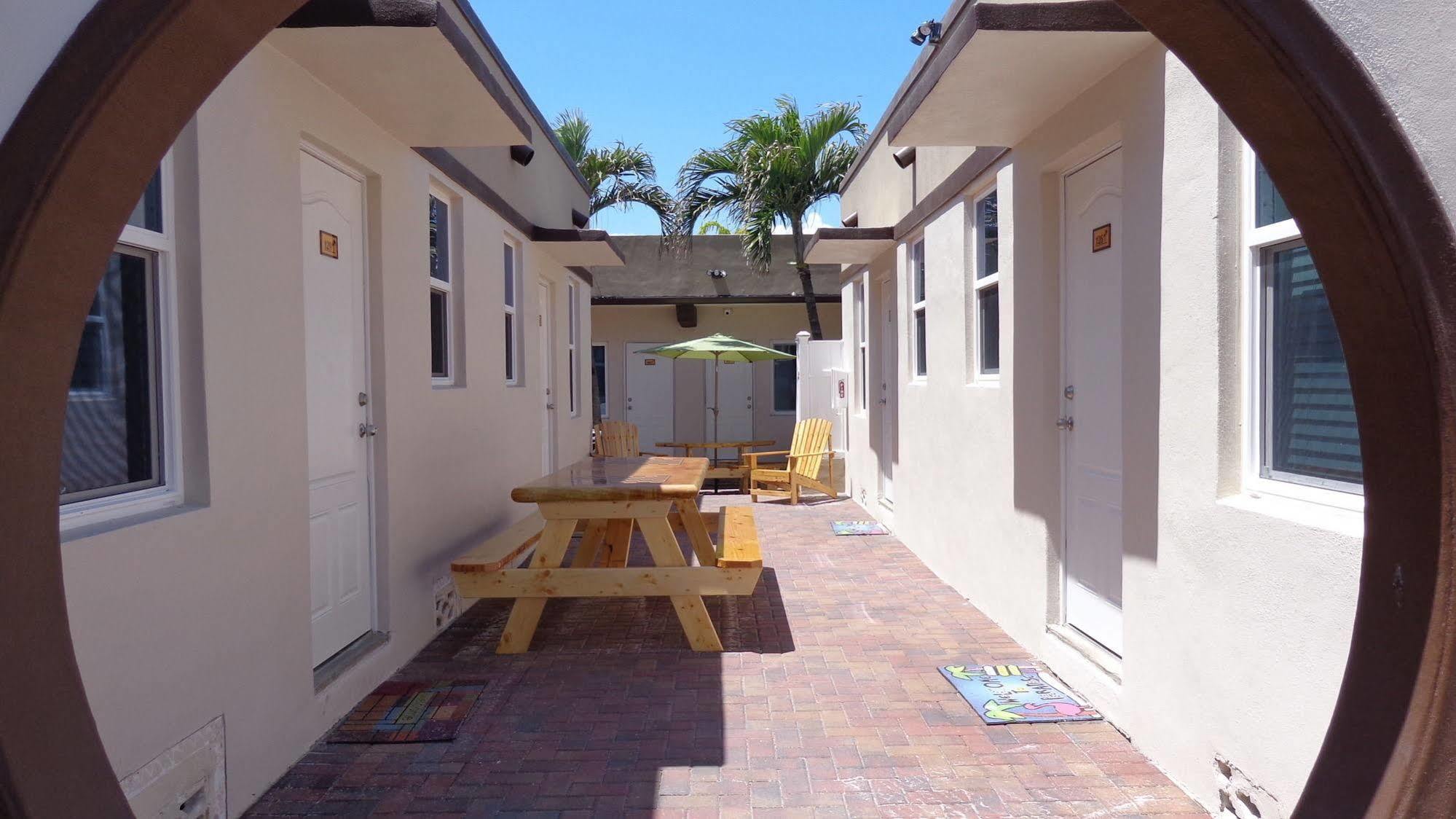 Caribbean By The Ocean Hotel Hollywood