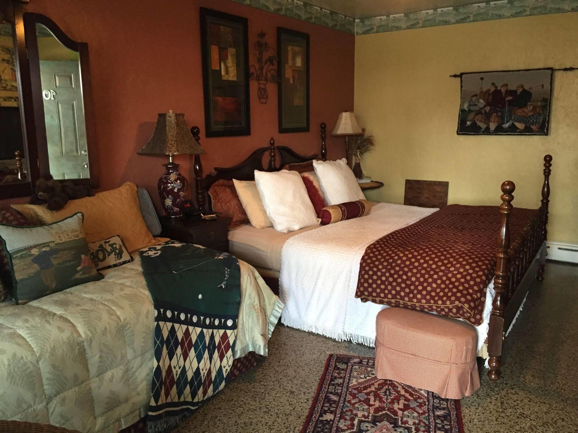 Shamrock Cove Inn Motel