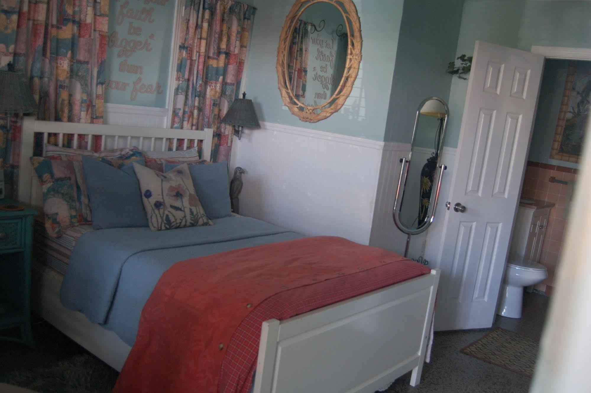 Motel Shamrock Cove Inn