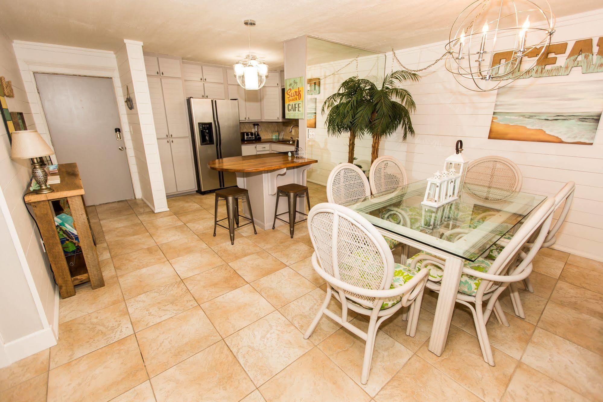 Dolphin Point By Isle 3*