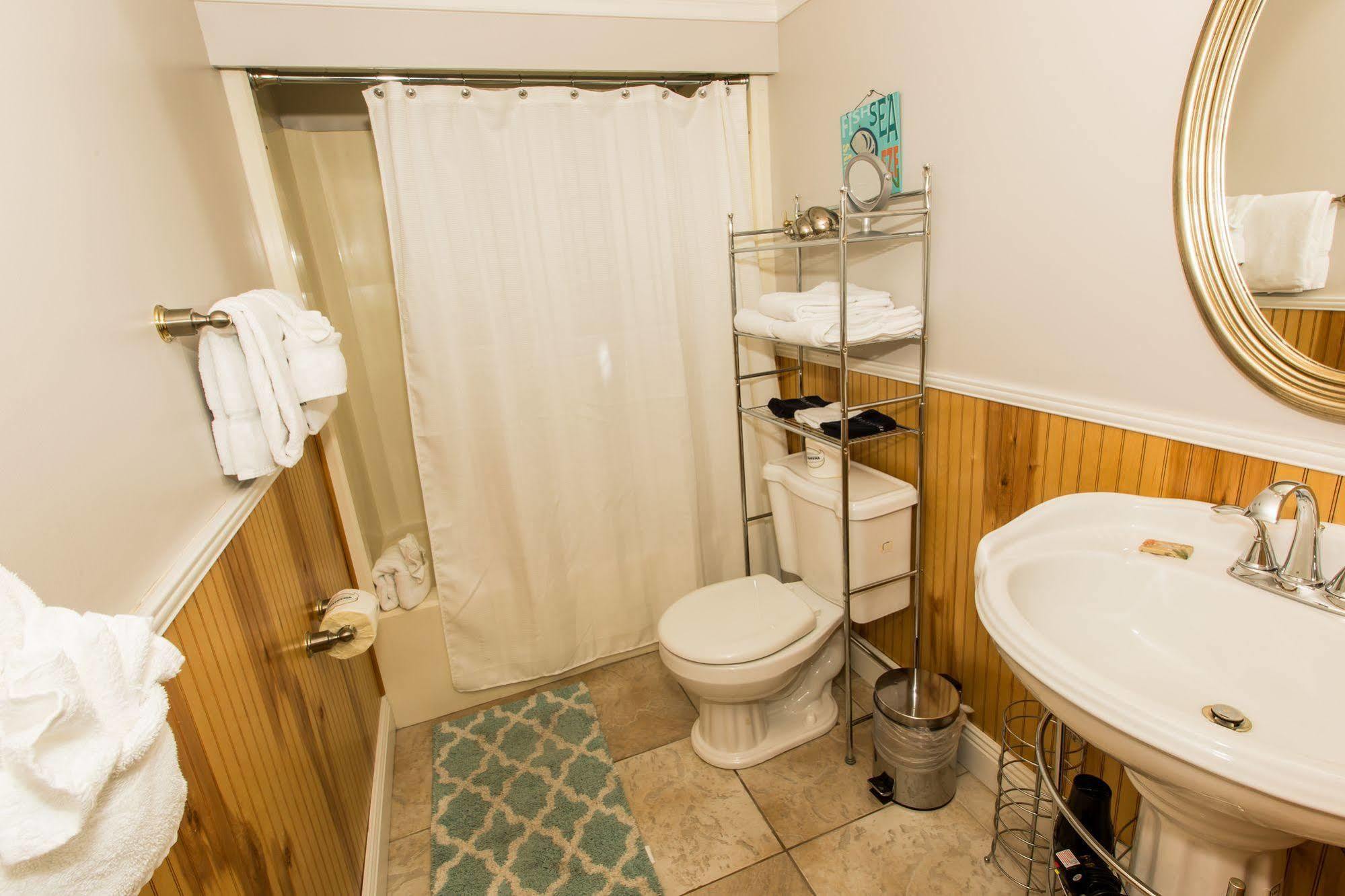 Hotel Dolphin Point By Isle 3*