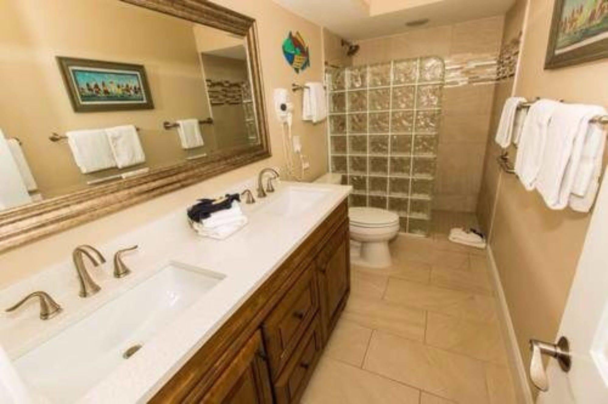 Dolphin Point By Isle Hotel 3*