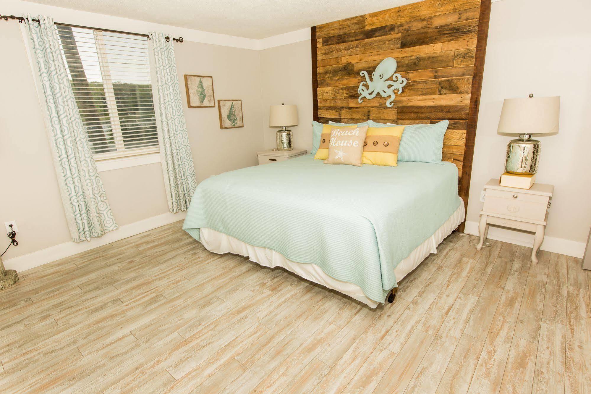 Dolphin Point By Isle Hotel Destin