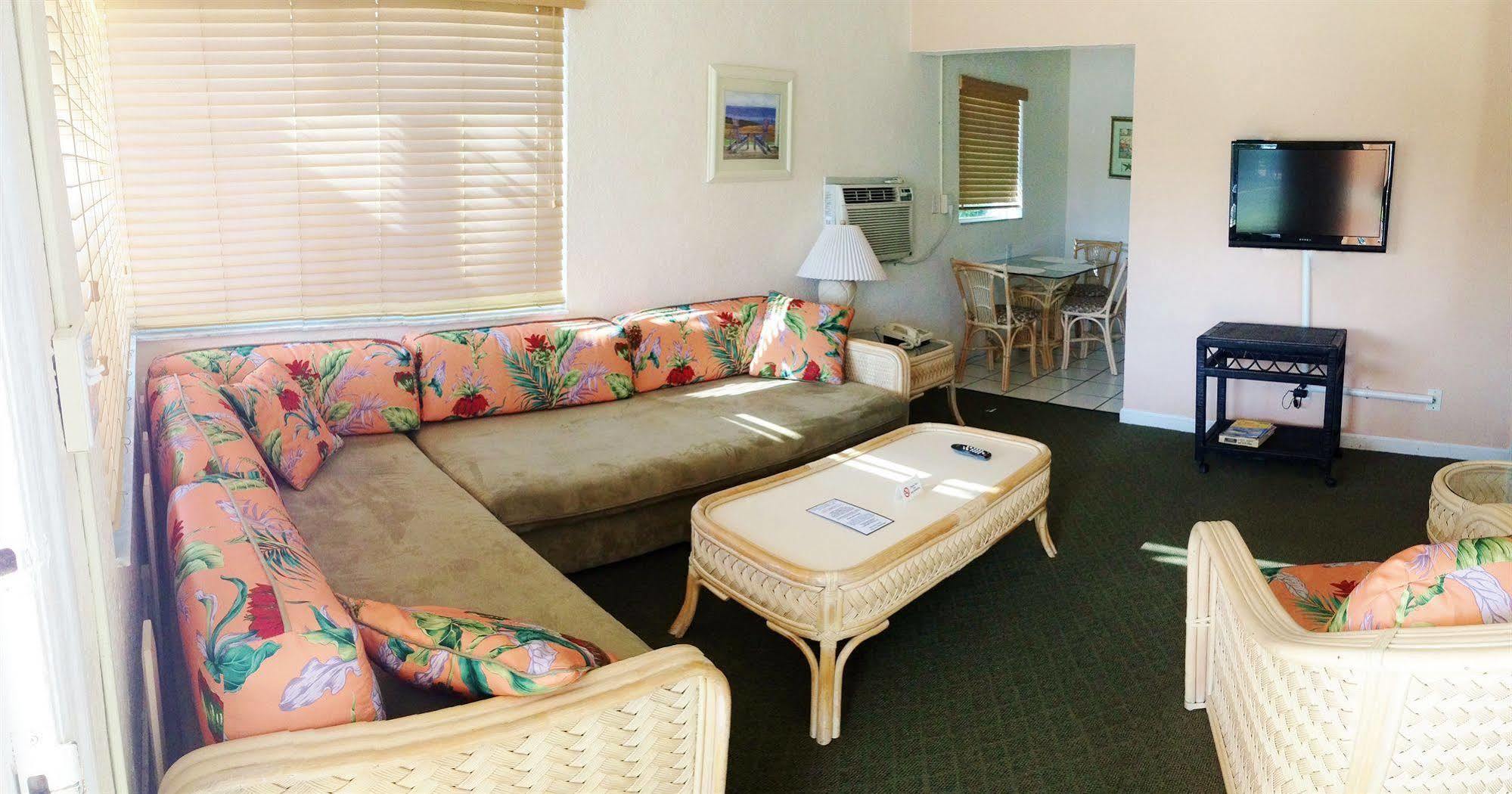 Coral Key Hotel