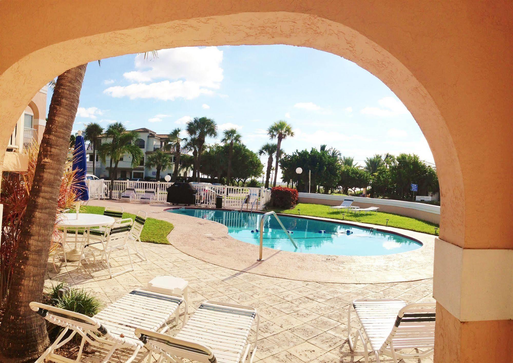 Coral Key Lauderdale-by-the-Sea