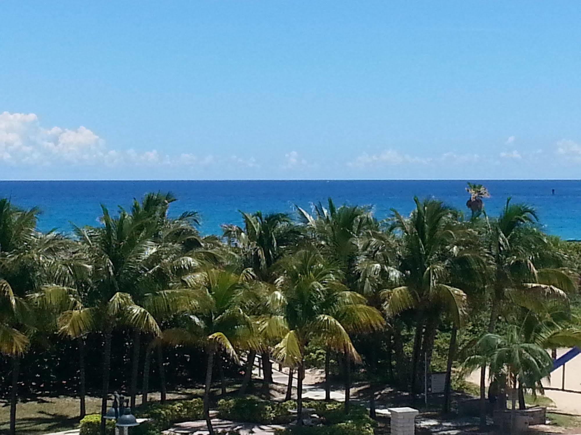 Seaspray Hotel