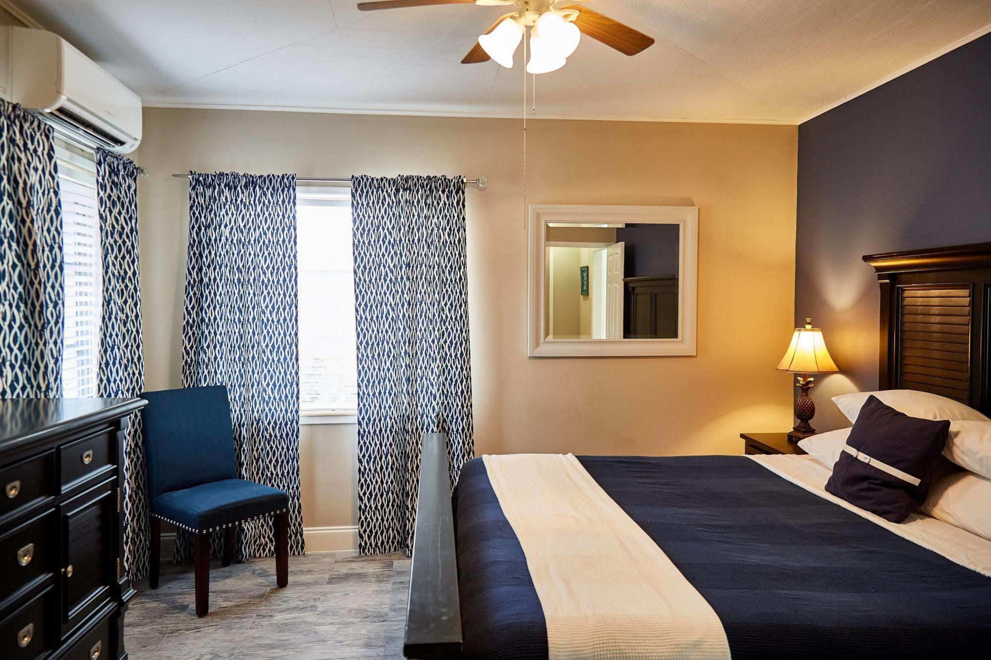 Seascape Resort & Marina Marathon