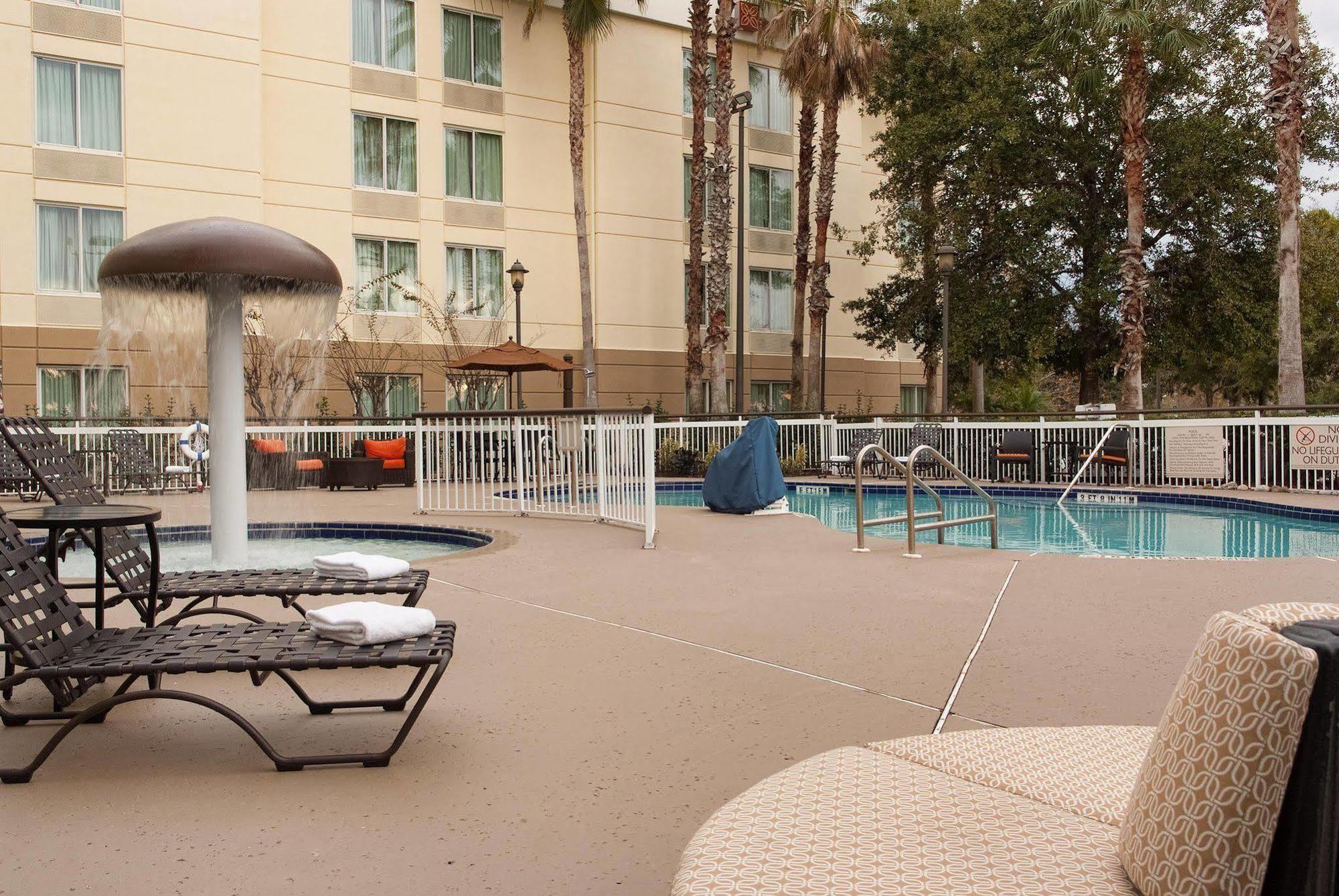 Hilton Garden Airport Hotel