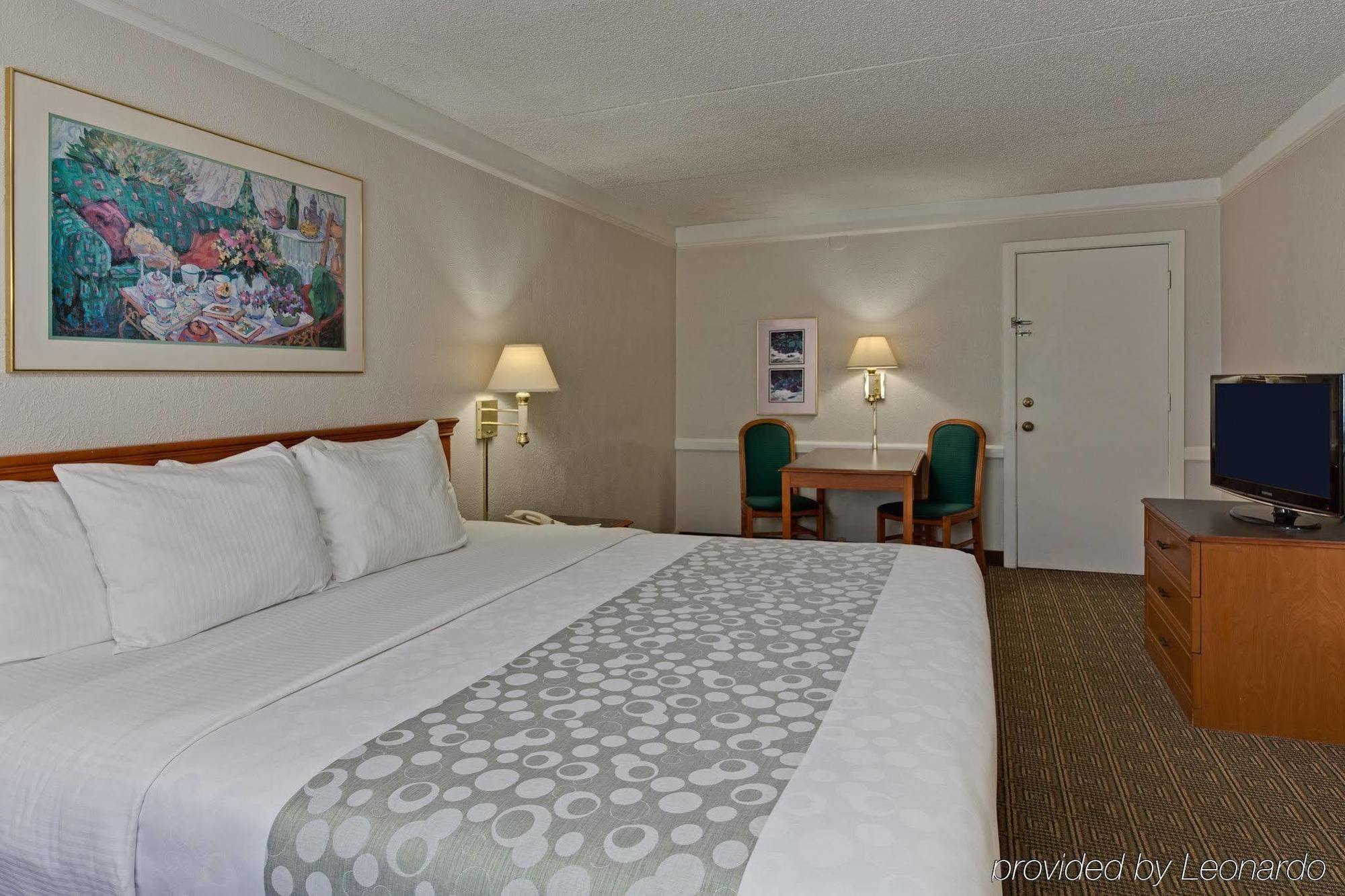 Hotel Baymont By Wyndham Orange Park 2*