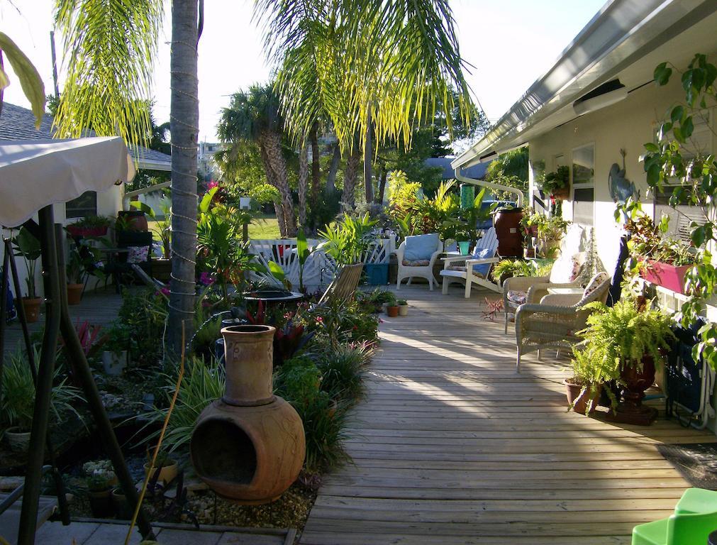 Mango Street Bed & Breakfast 3*