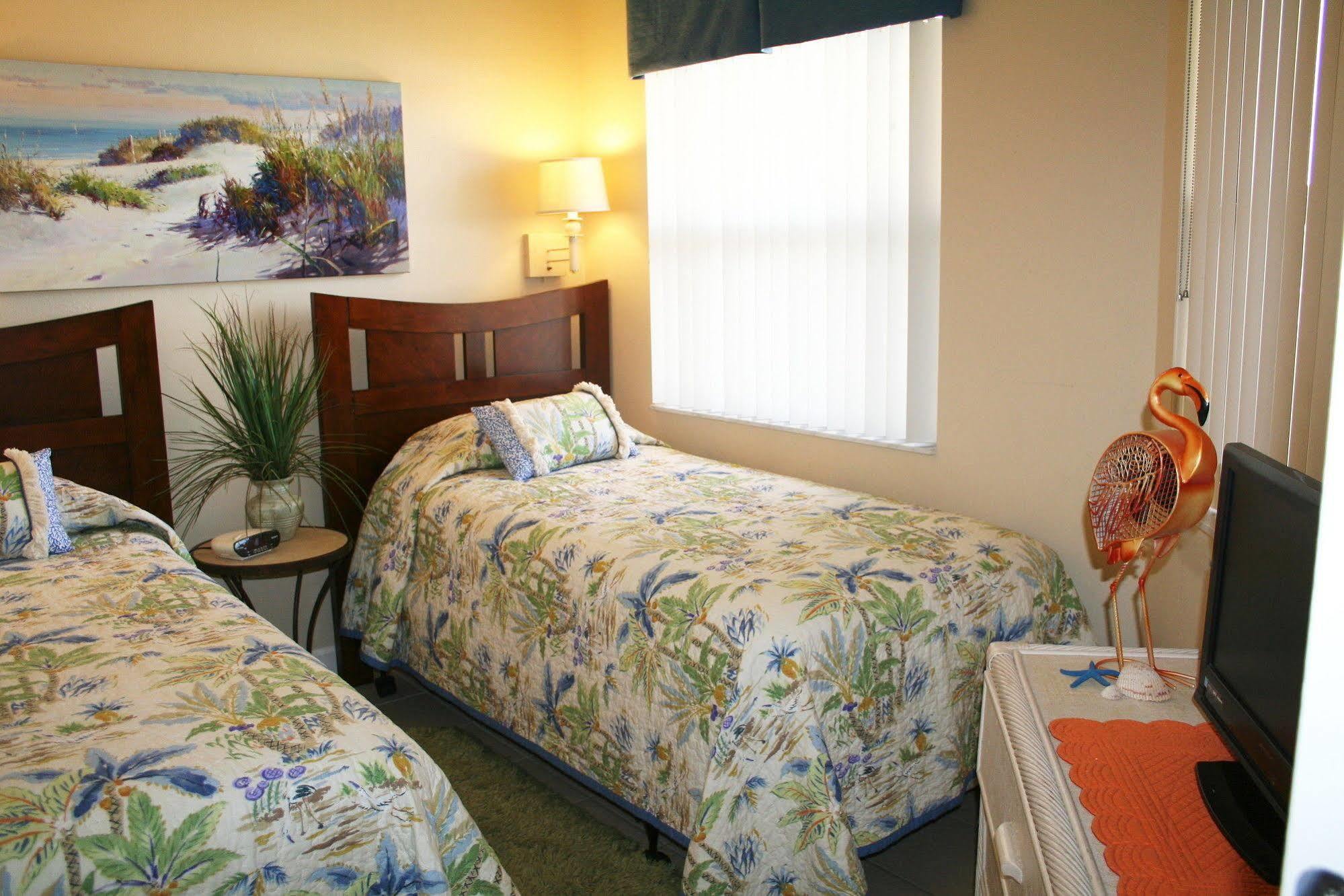 Aparthotel Vistas On The Gulf #502 St. Pete Beach