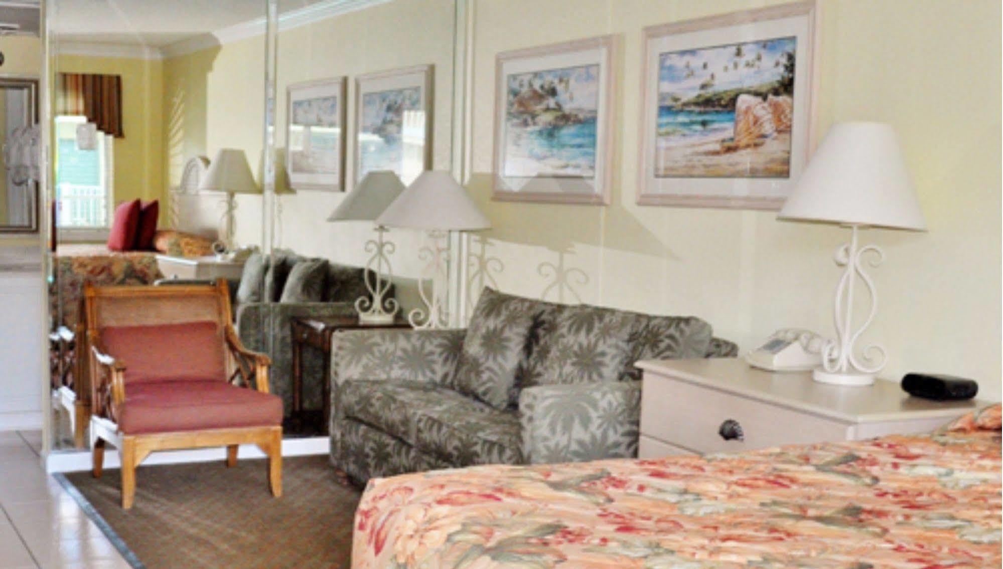 Club Hotel 3*