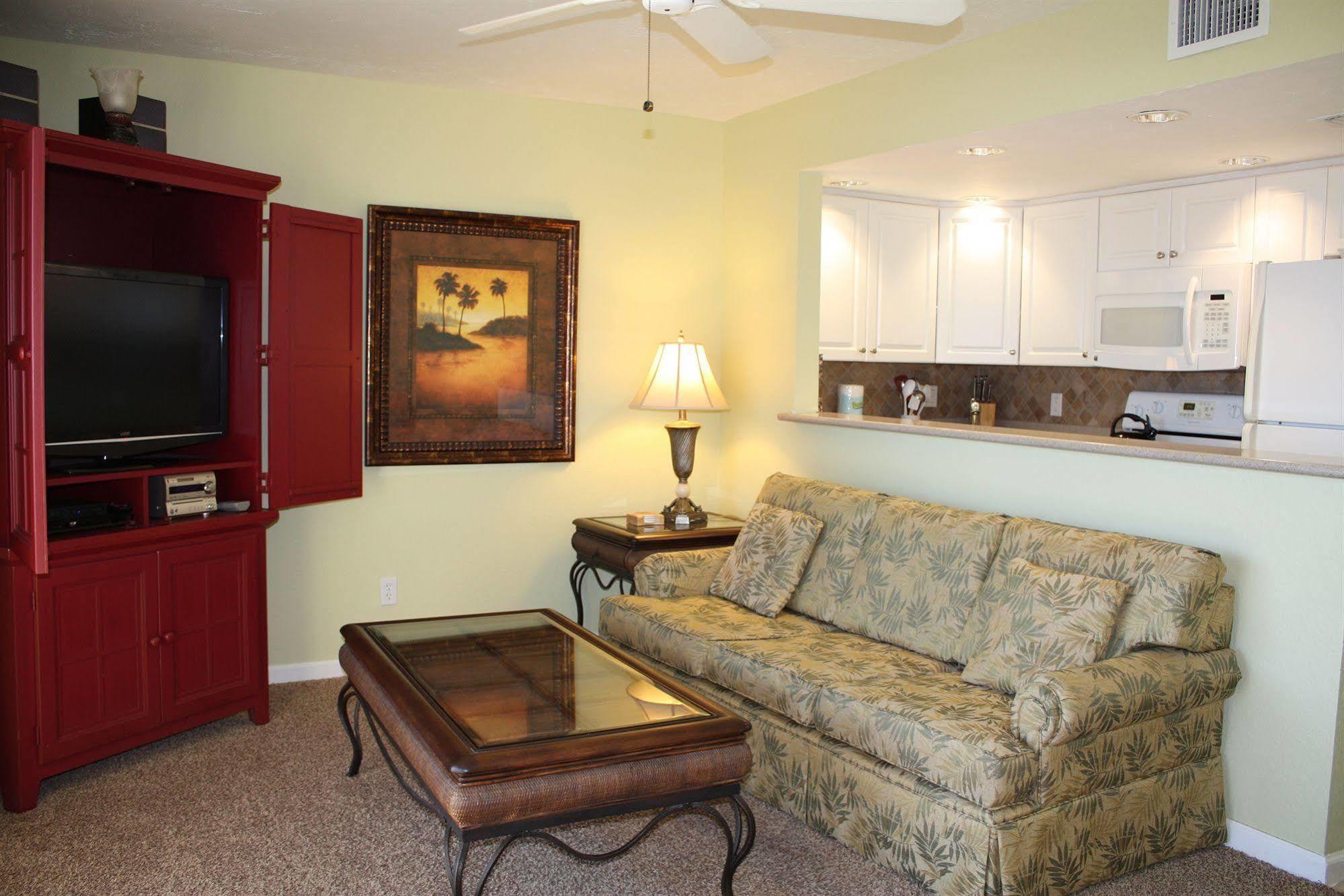 Ocean's Reach Aparthotel 3*