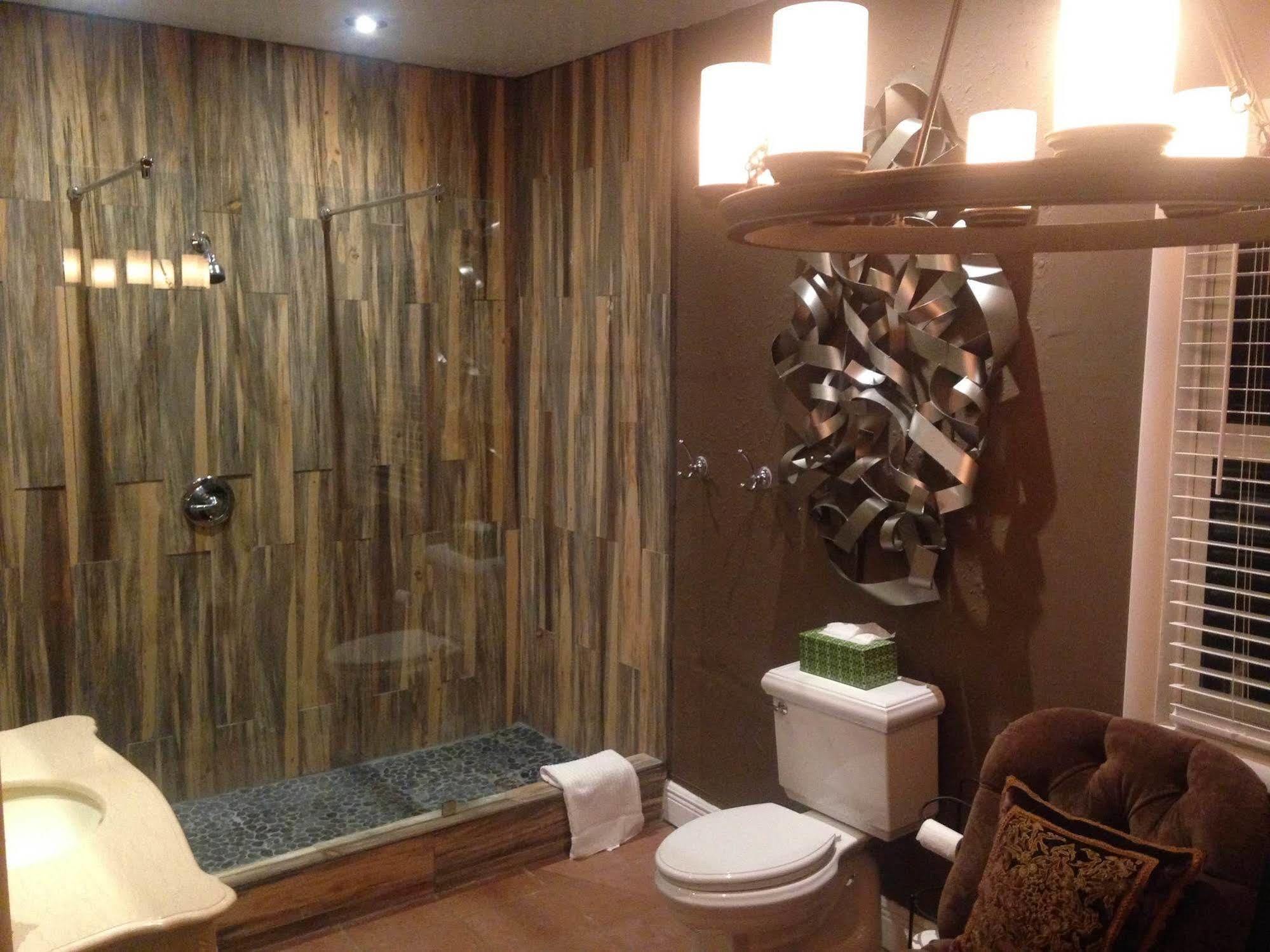 Hotel Ed Lugo 3*