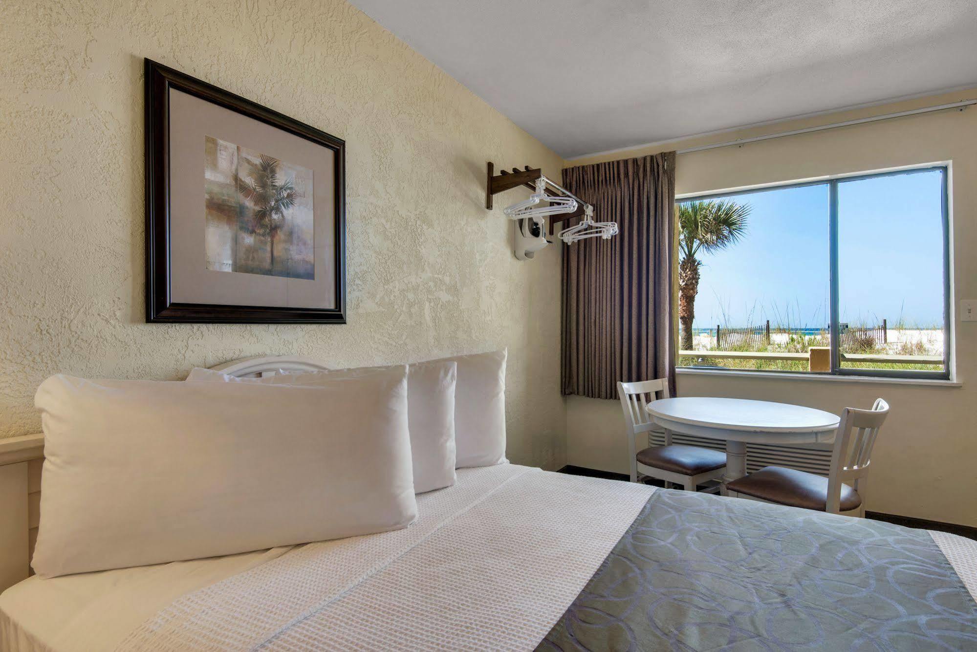 Ramada By Wyndham Panama / Beachfront Hotel Panama City Beach