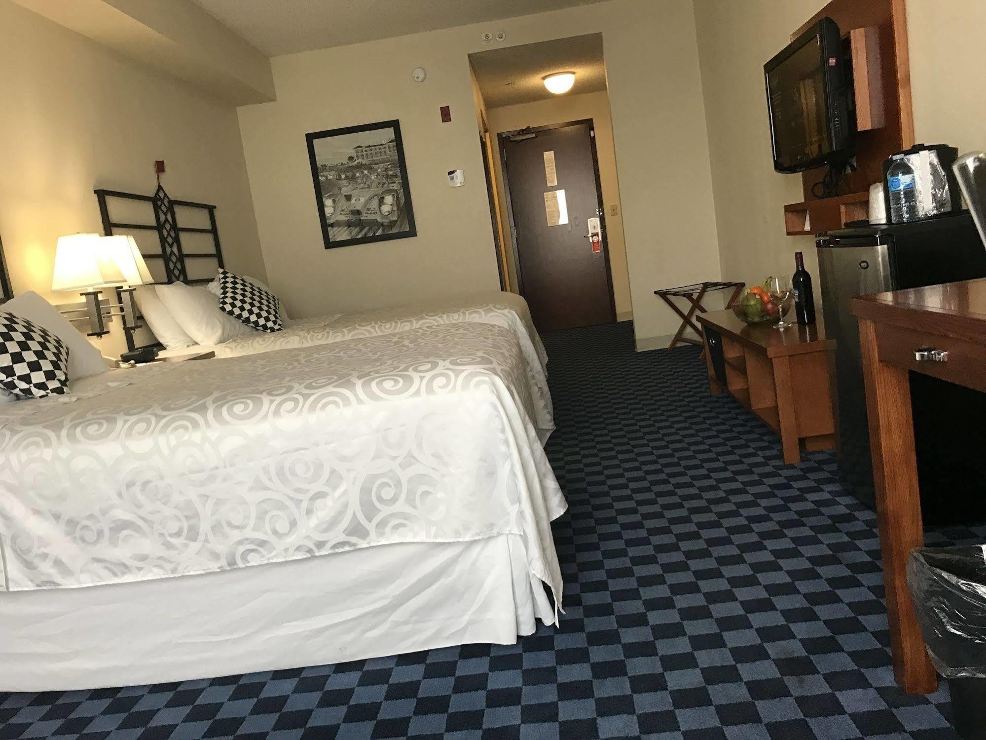 Hotel Seven Raceway Sebring