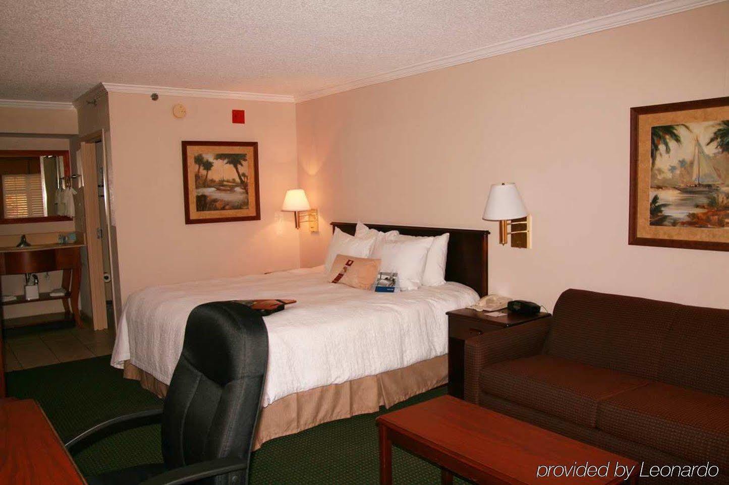 Hotel Town & Crestview