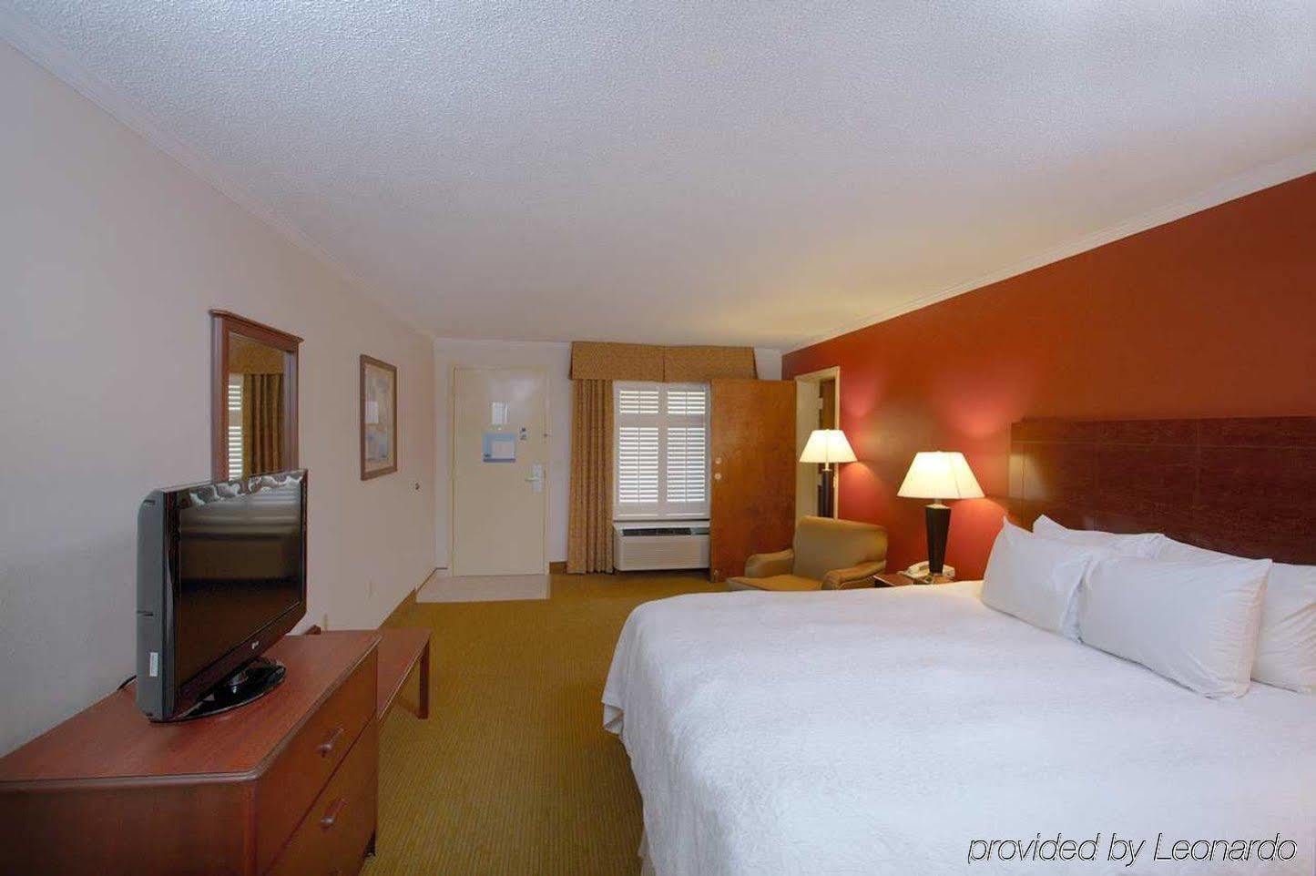 Hotel Town &