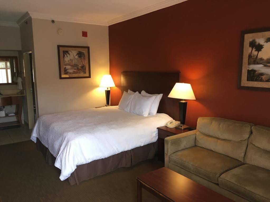 Hotel Town &