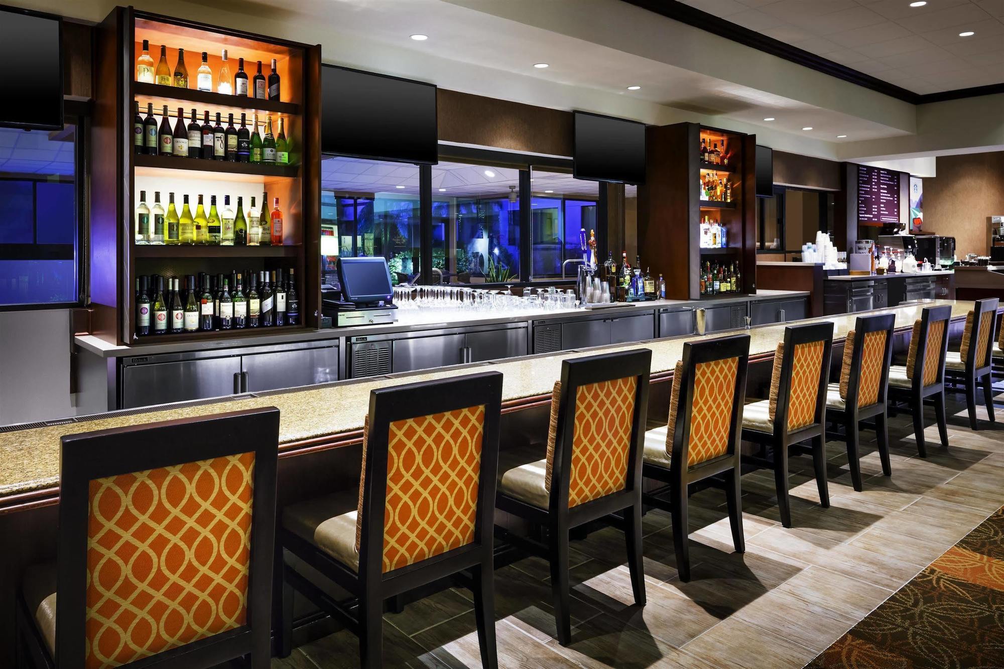 Staybridge South By Ihg 3*