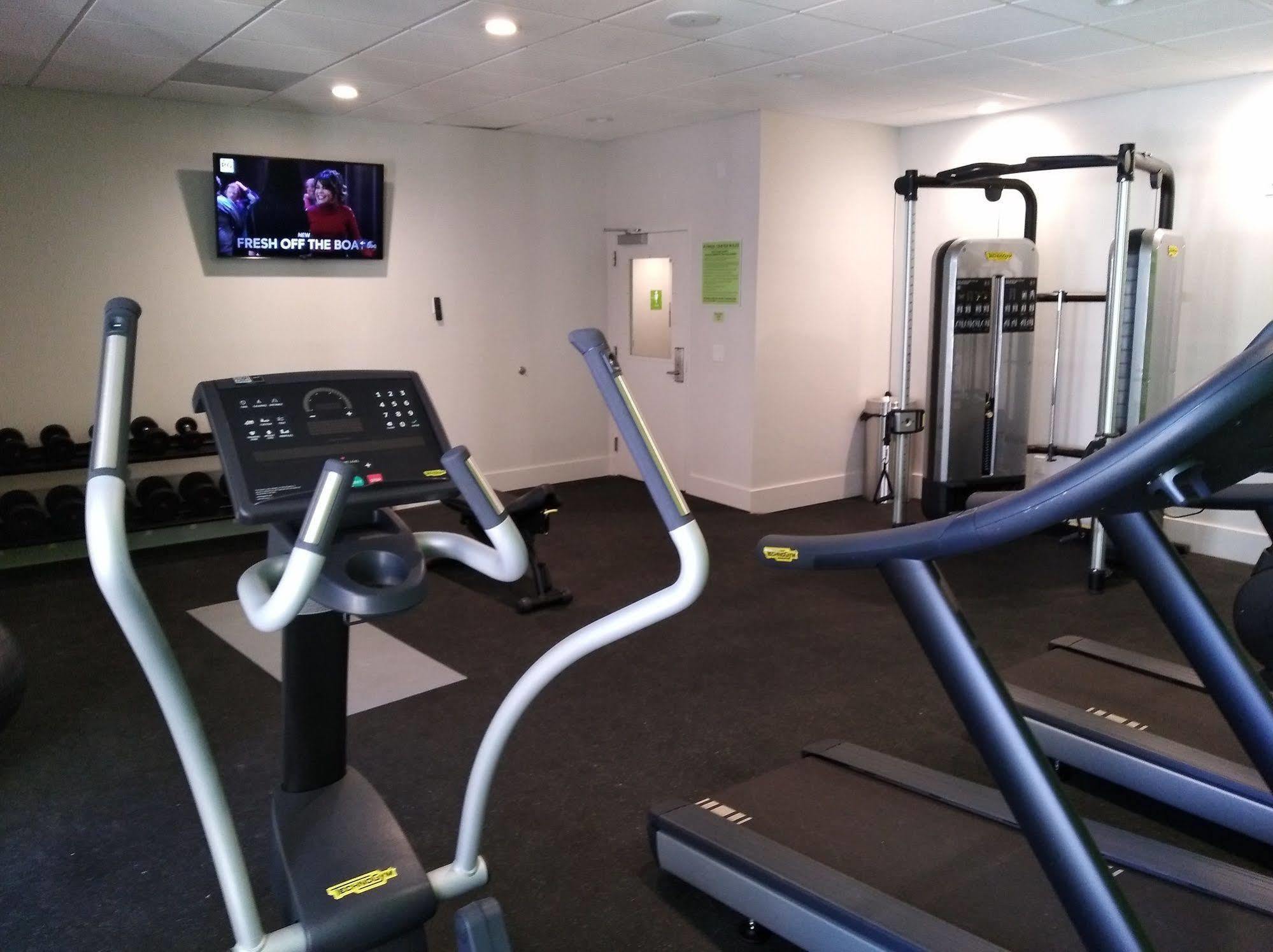 Greenpoint Hotel 3*