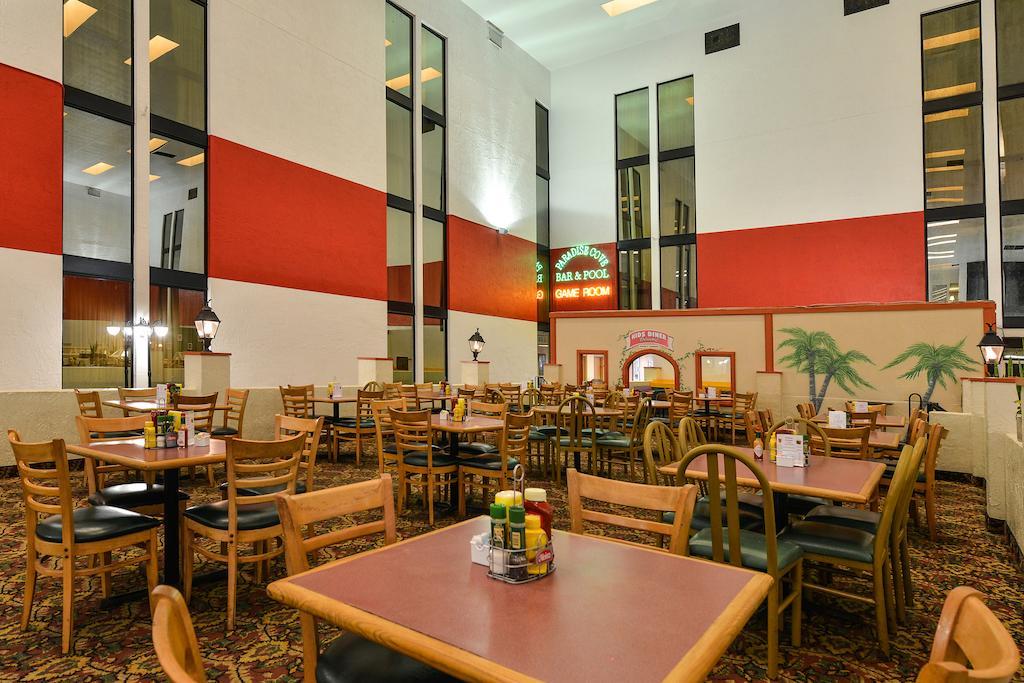 Hotel Ramada Maingate West Lake Buena Vista