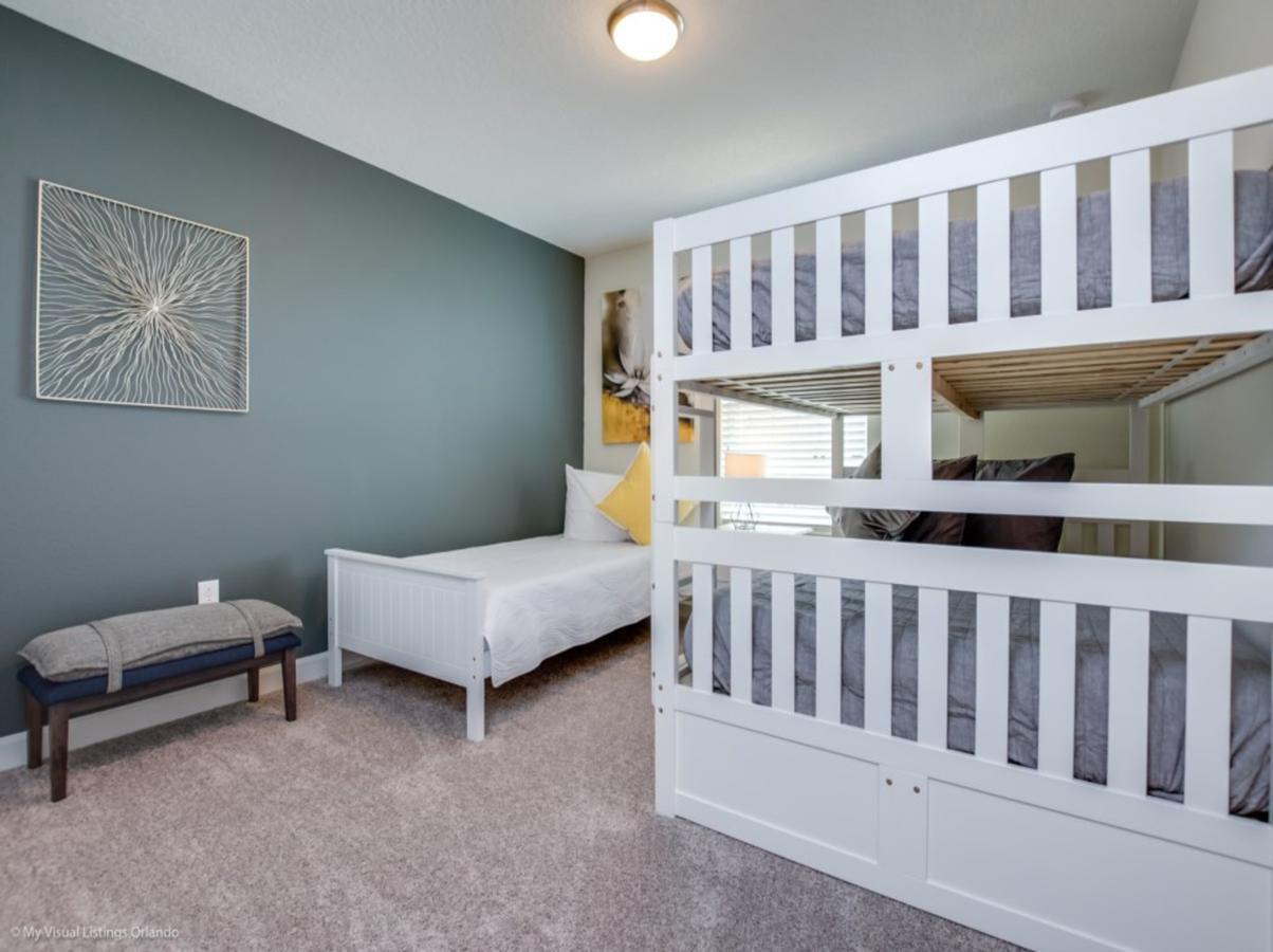 Rosalind Select Kin Area * Kissimmee