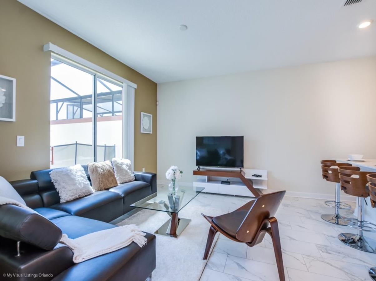 Rosalind Select Kin Area * Kissimmee
